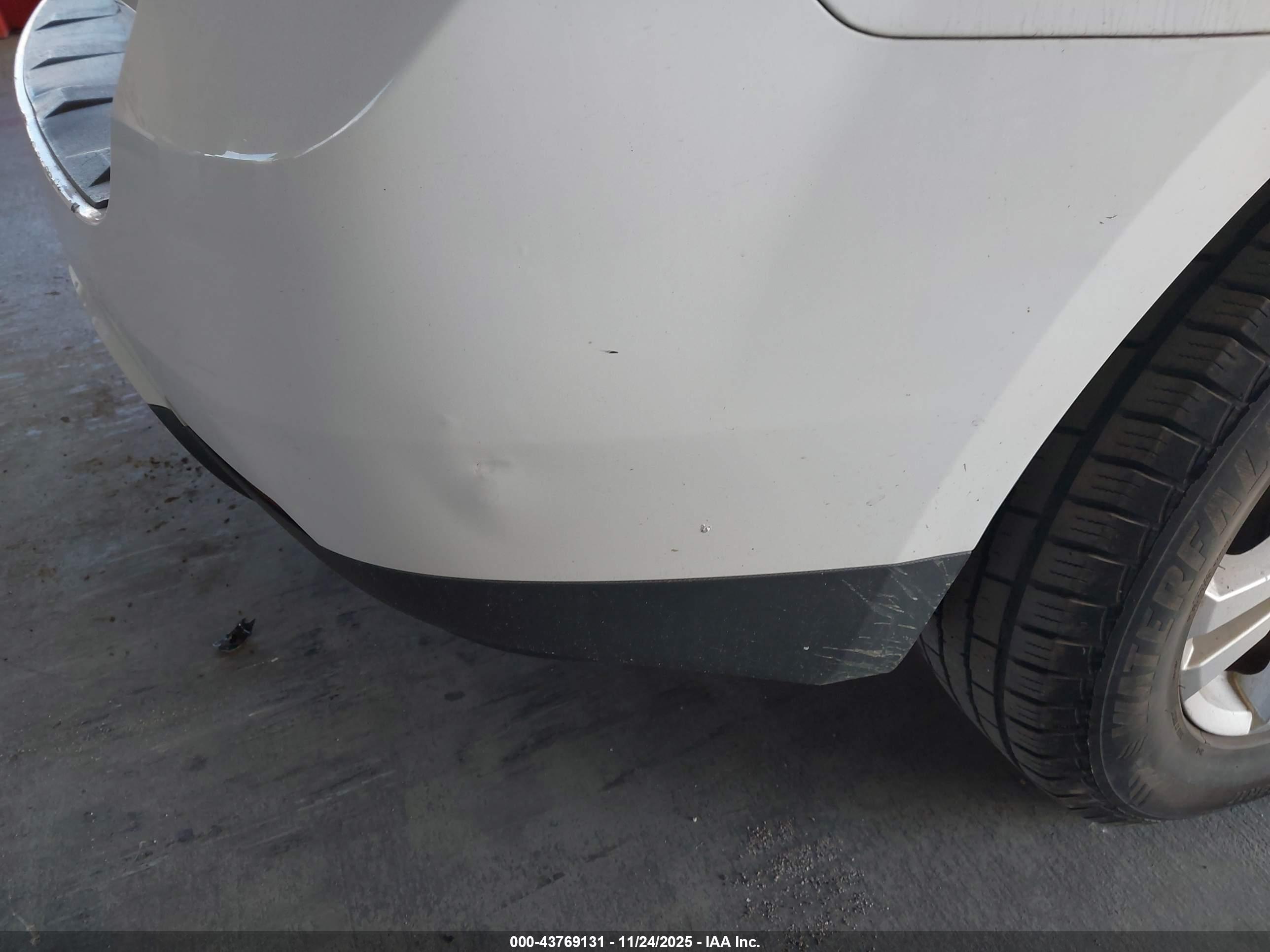 CHEVROLET EQUINOX image 6