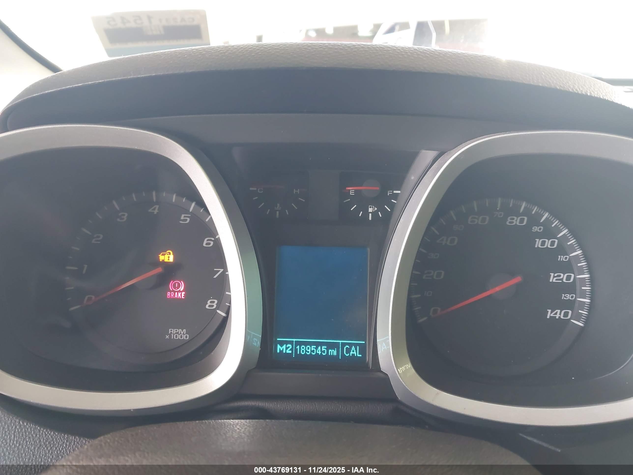 CHEVROLET EQUINOX image 7