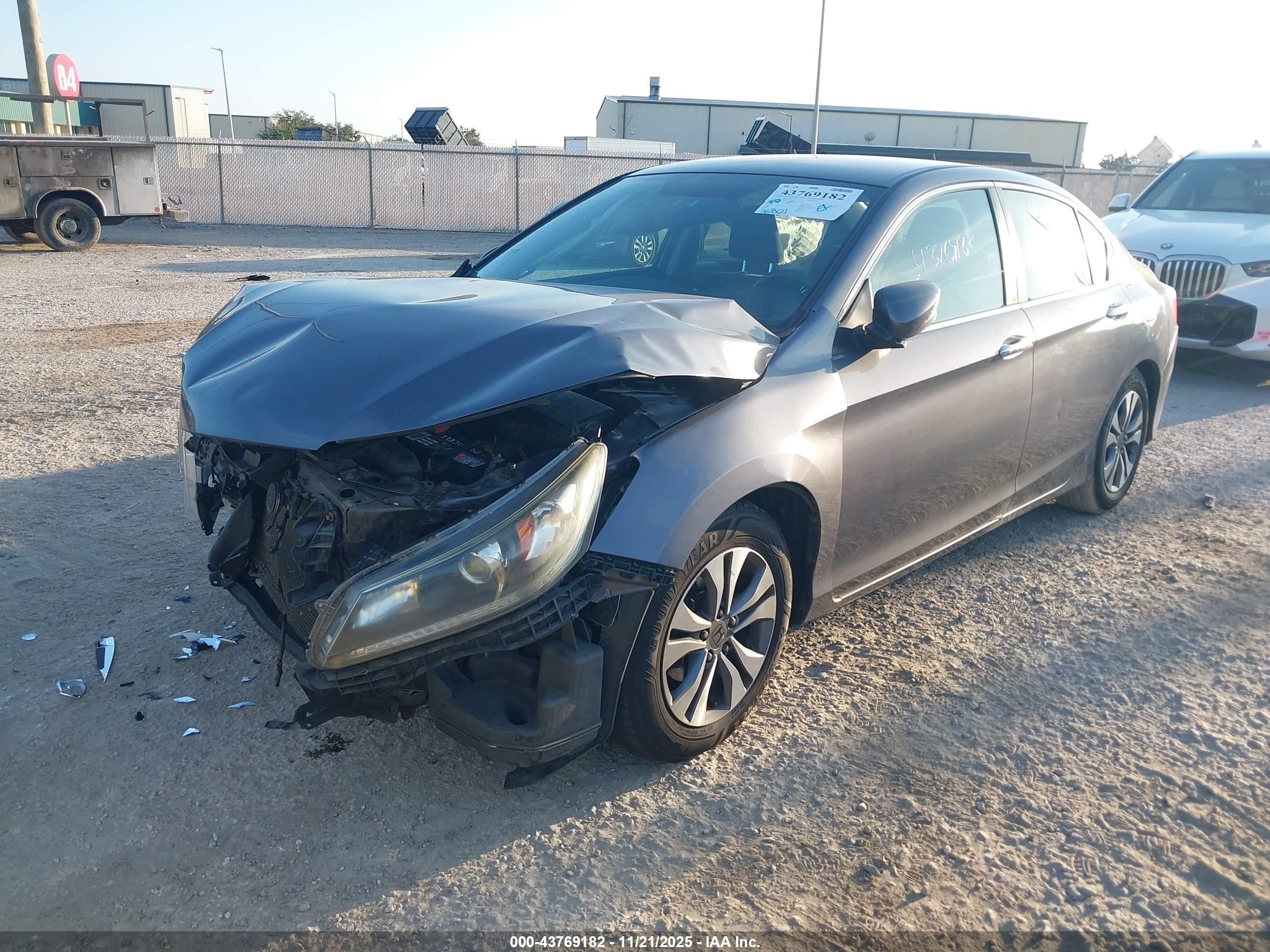 HONDA ACCORD image 2