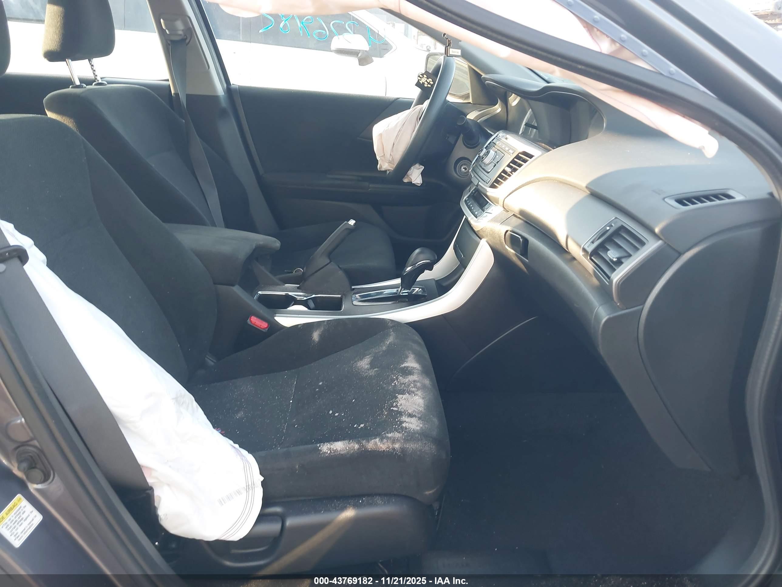 HONDA ACCORD image 5