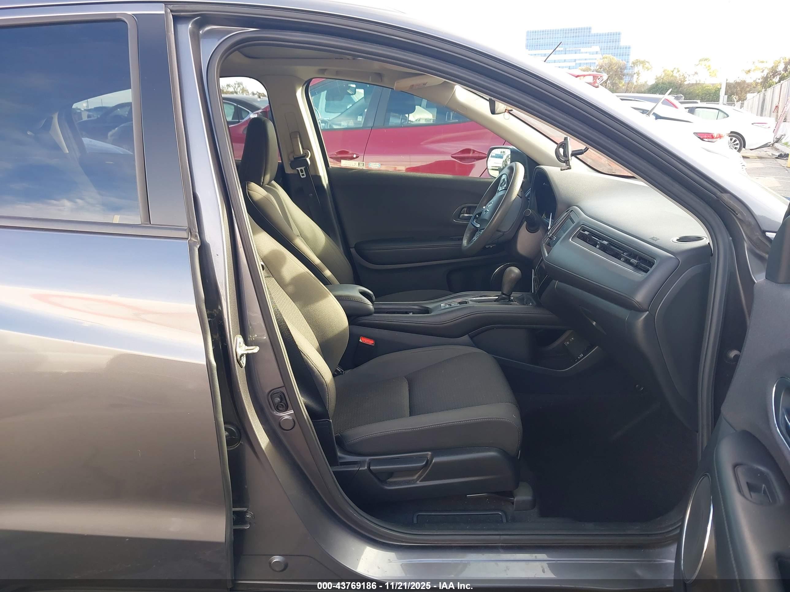 HONDA HR-V image 5