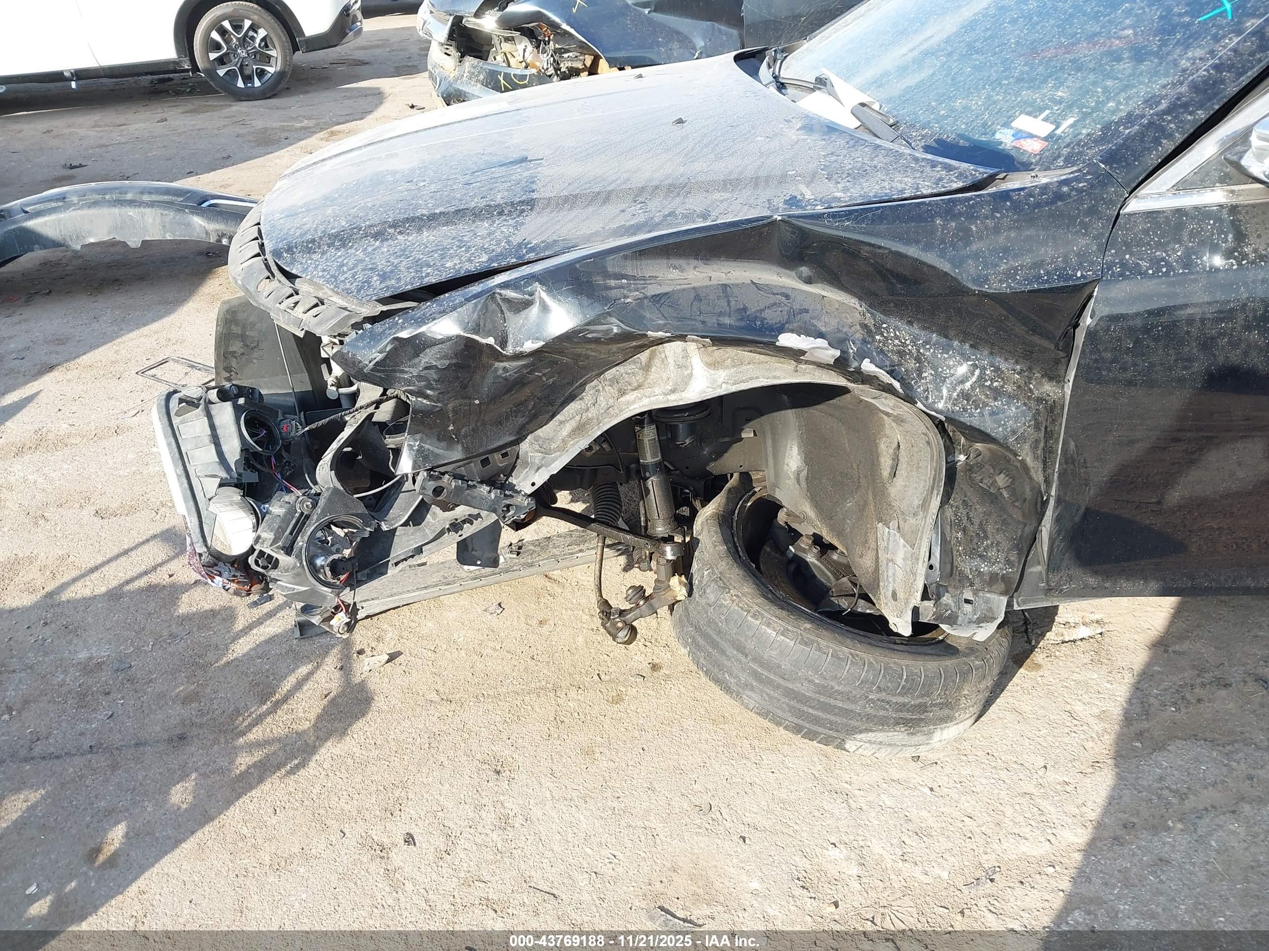 CHRYSLER 300 image 6
