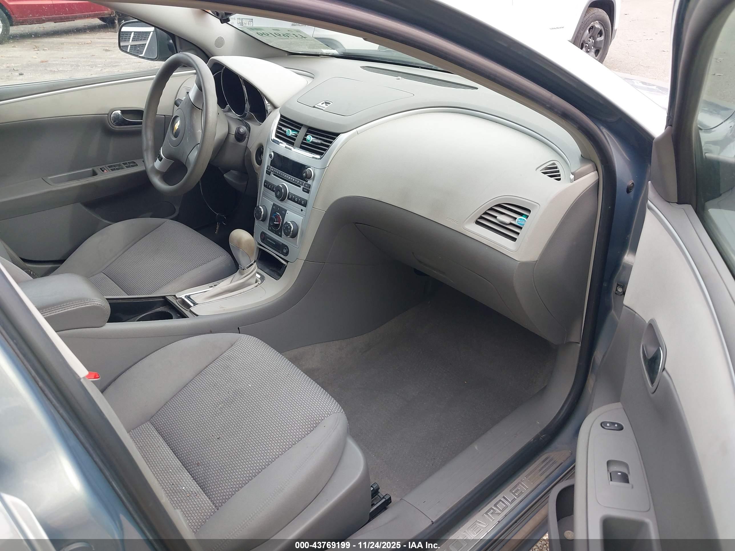 CHEVROLET MALIBU image 5