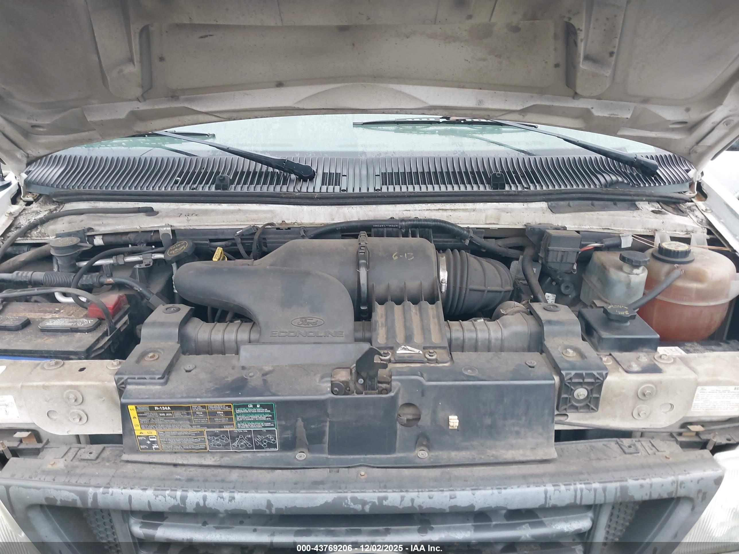 FORD E-350 image 10