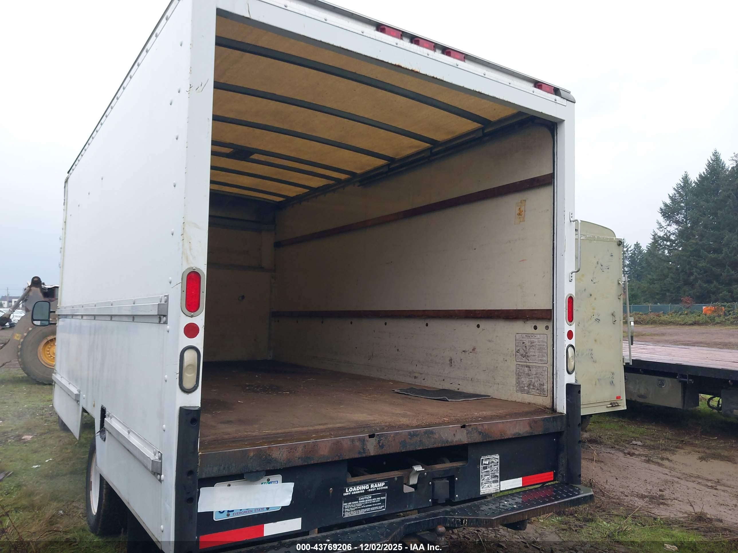 FORD E-350 image 6