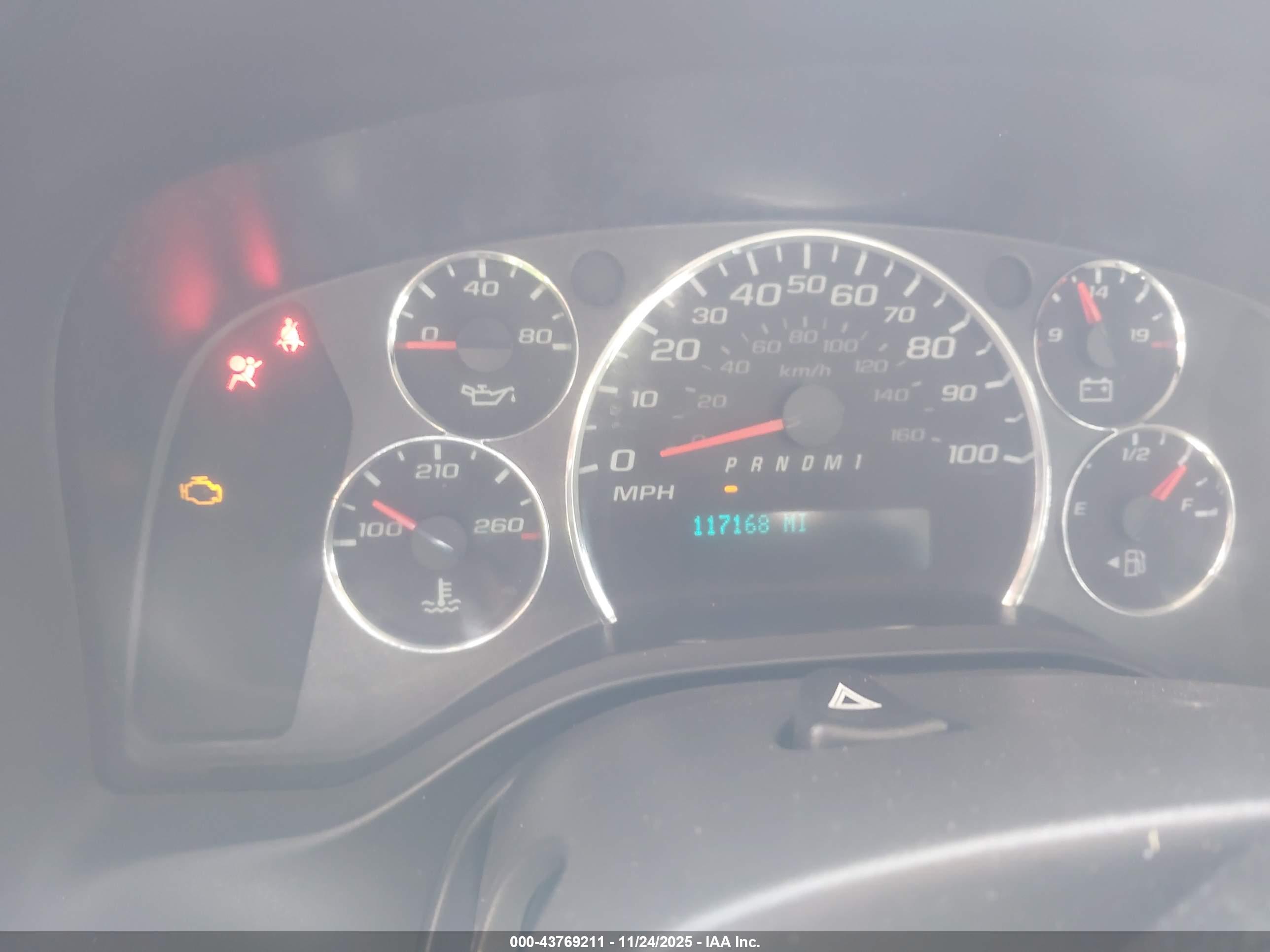 CHEVROLET EXPRESS image 7