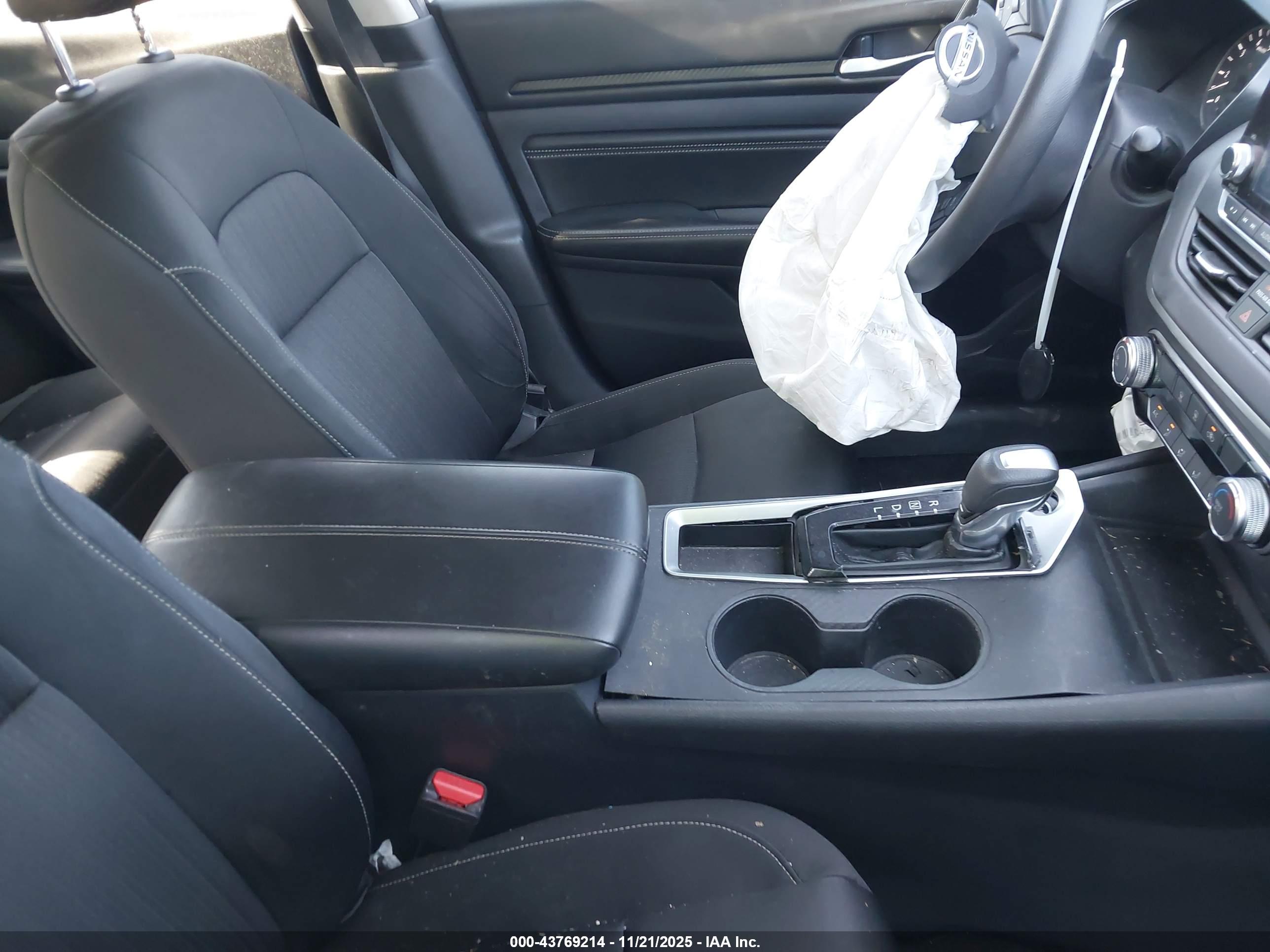 NISSAN ALTIMA image 5