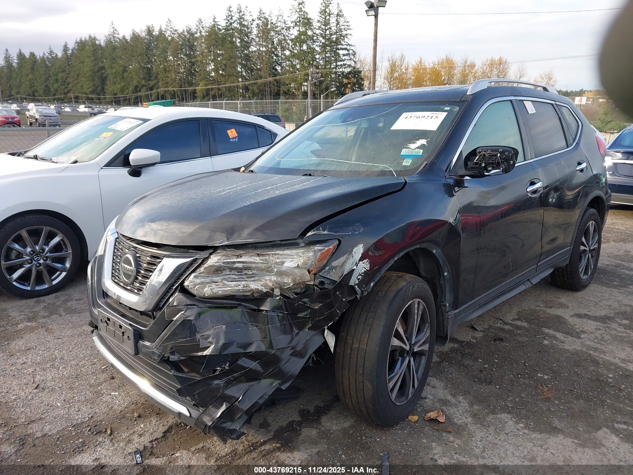 NISSAN ROGUE image 6