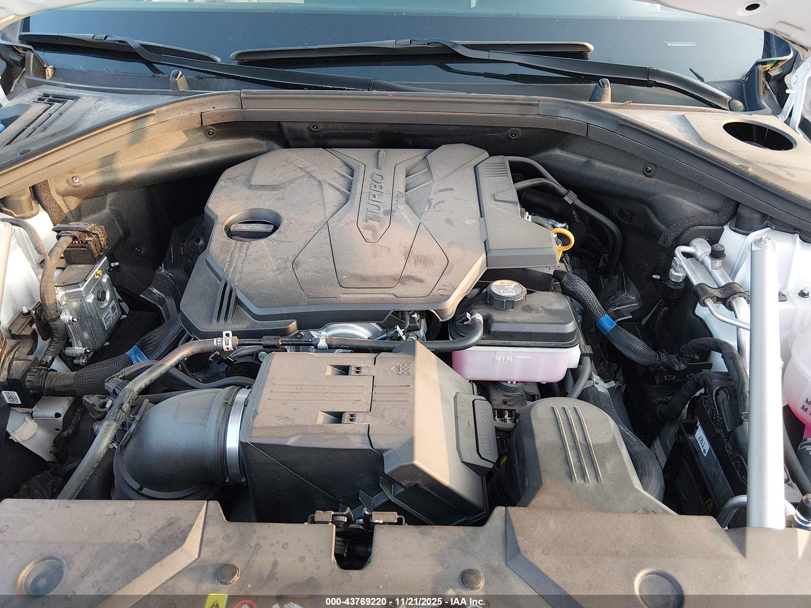GENESIS GV70 image 10