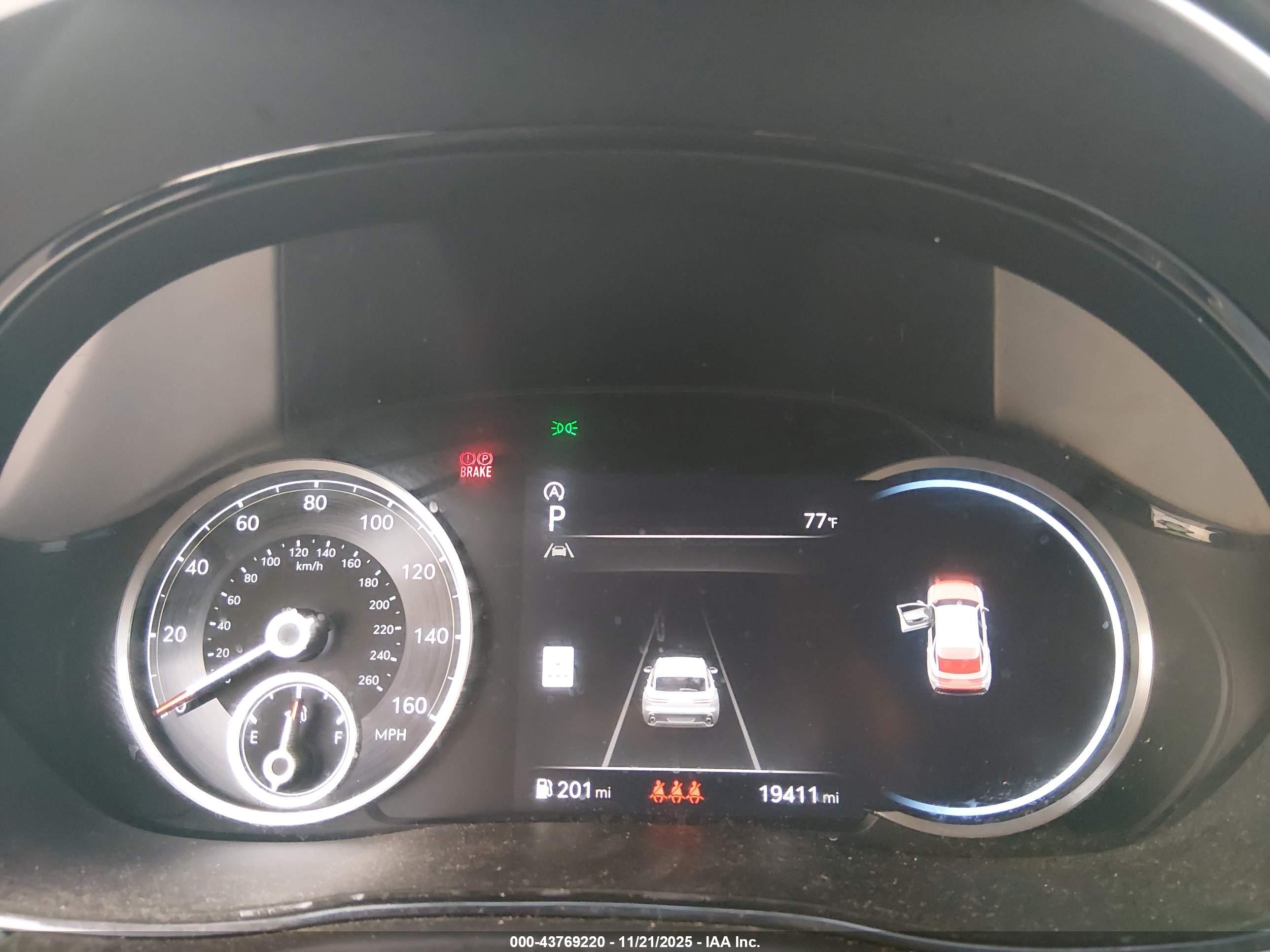 GENESIS GV70 image 7