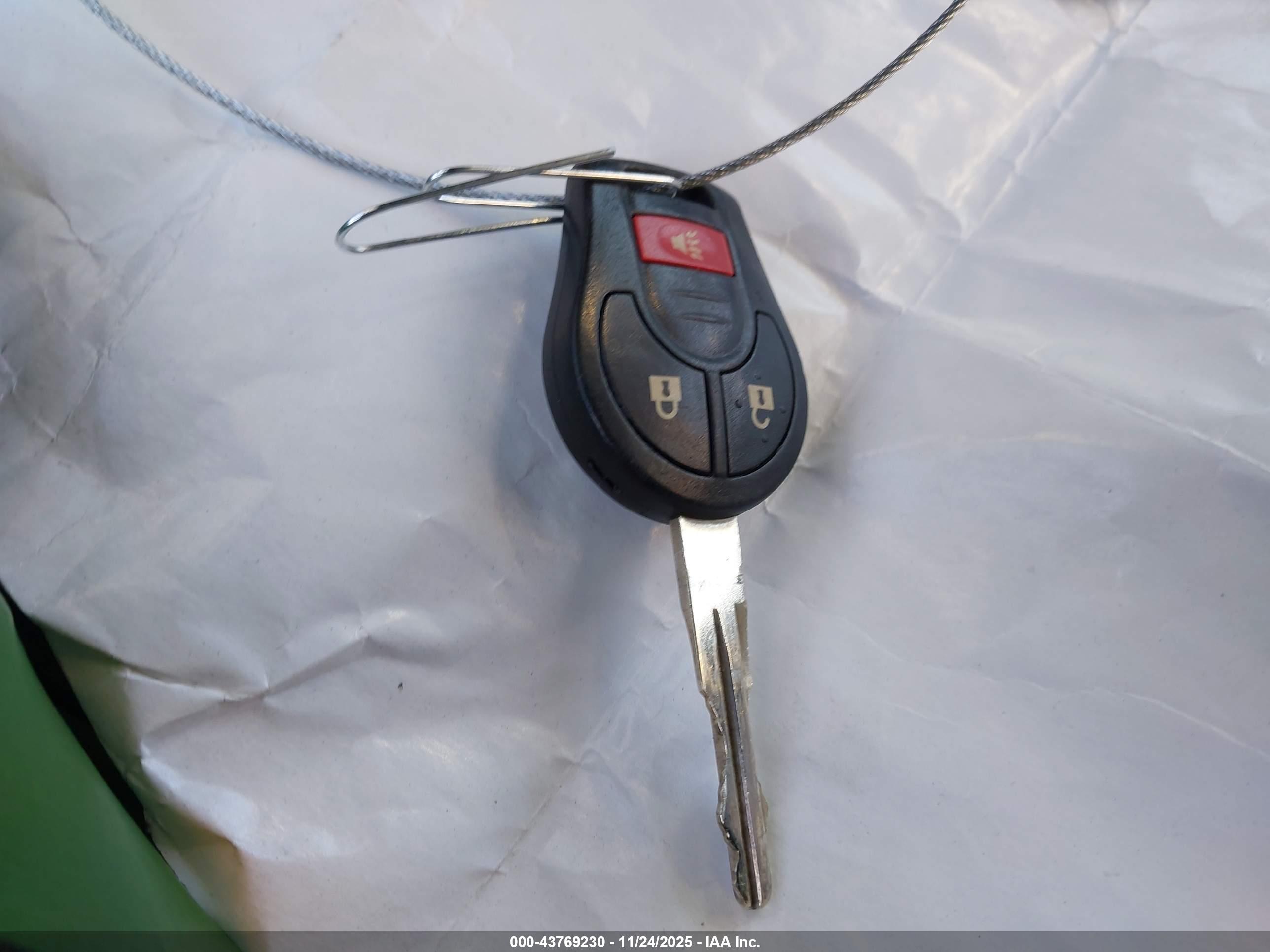 NISSAN ROGUE image 11