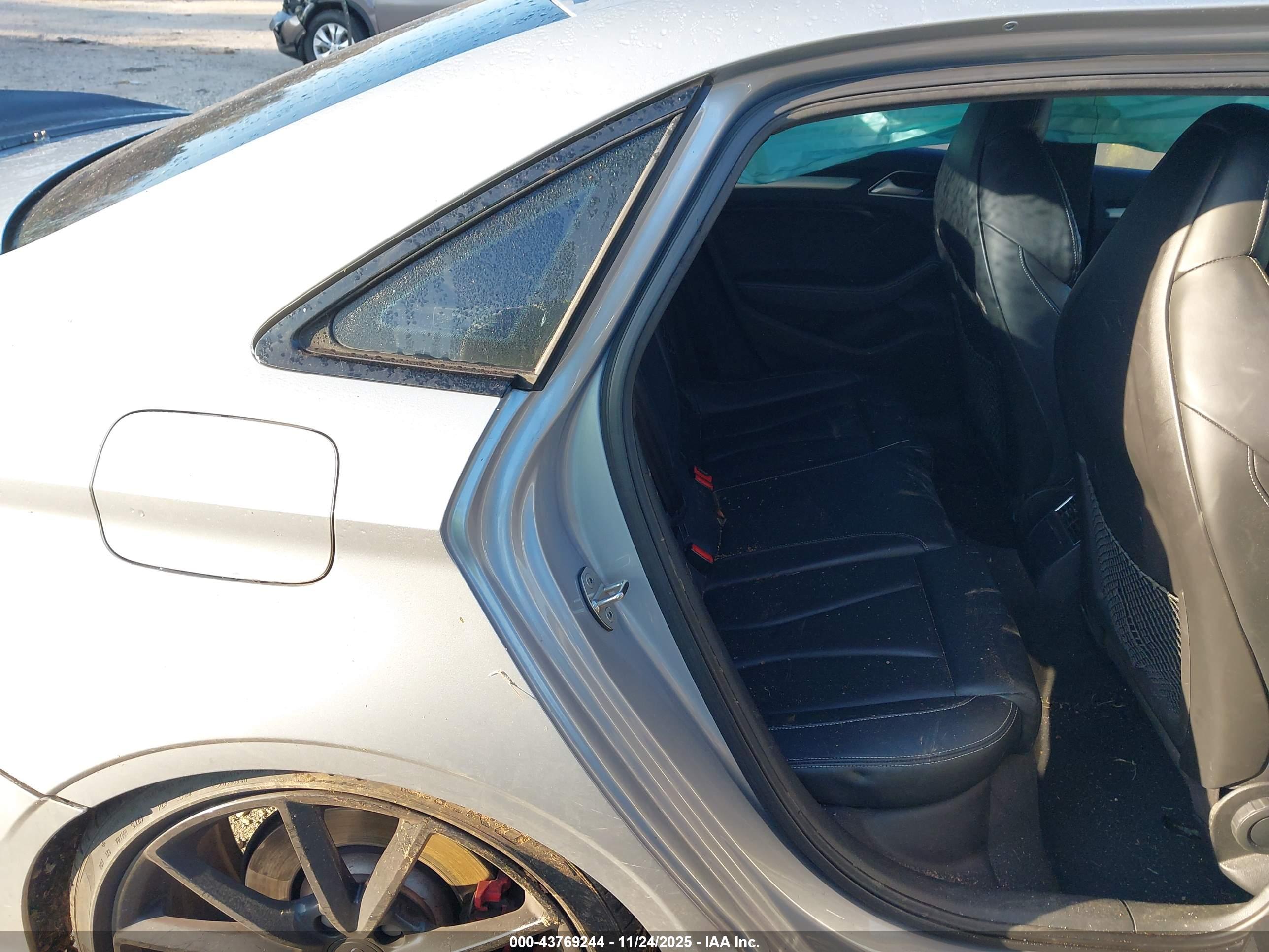 AUDI S3 image 8