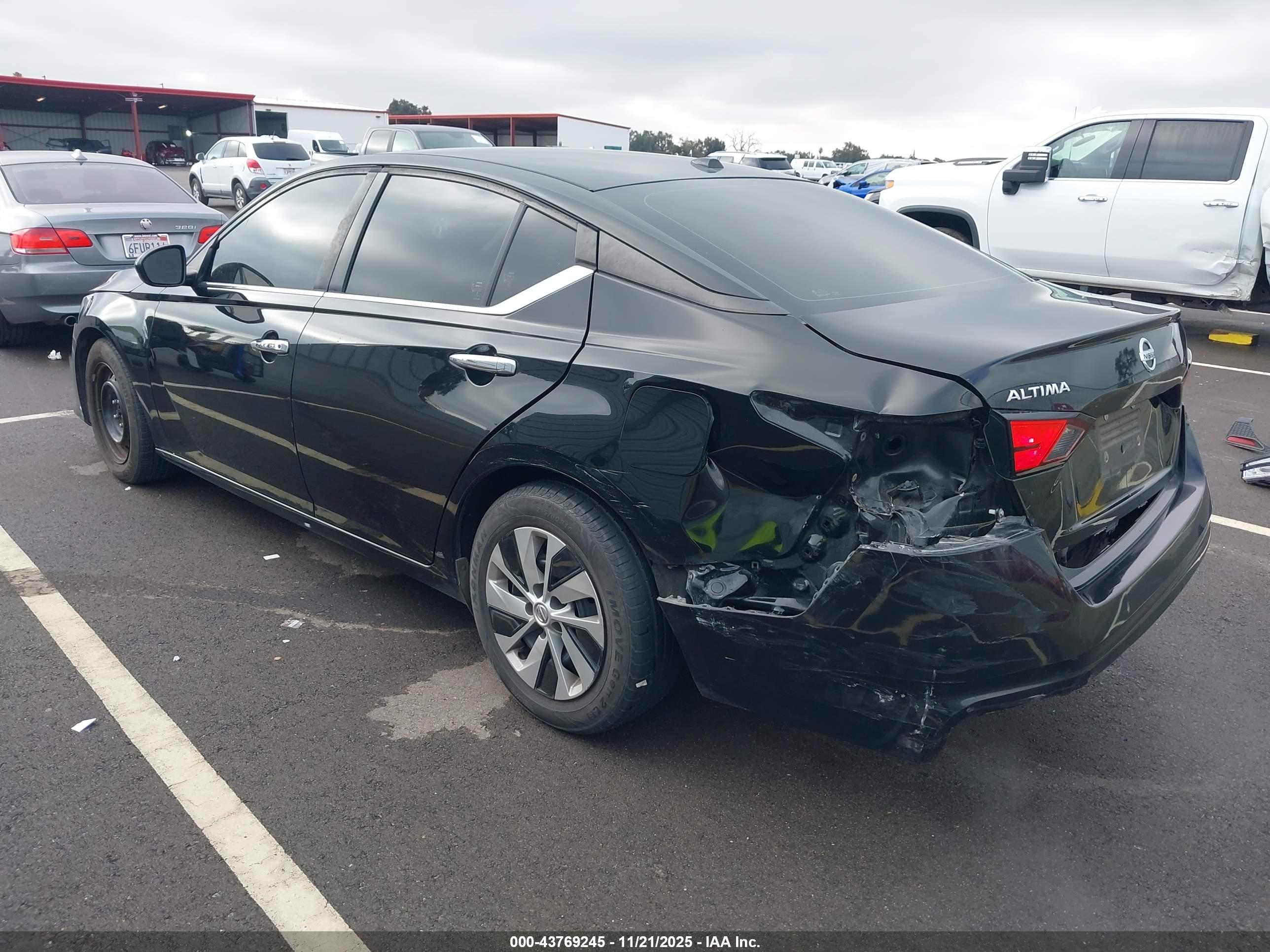 NISSAN ALTIMA image 3