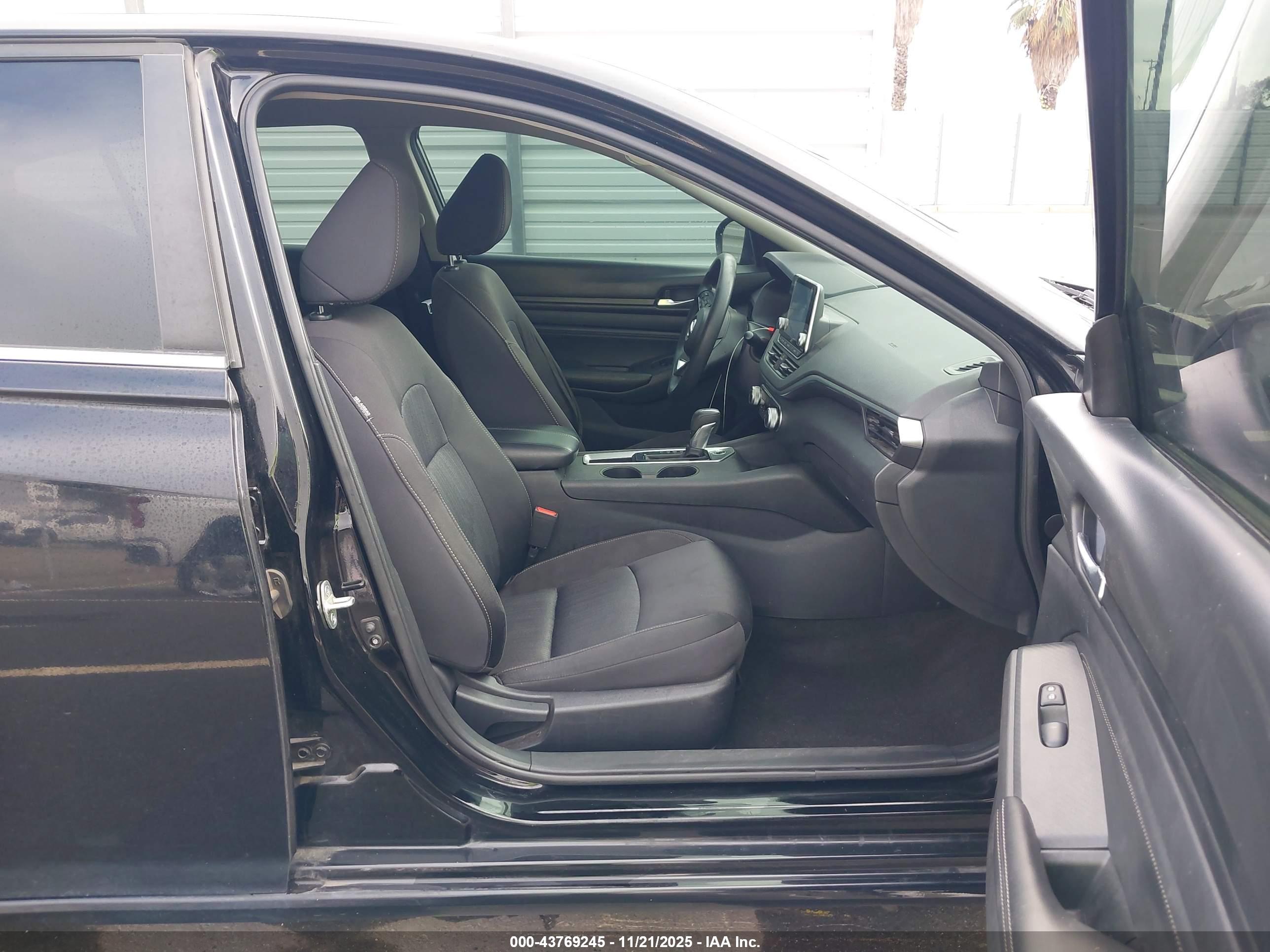 NISSAN ALTIMA image 5