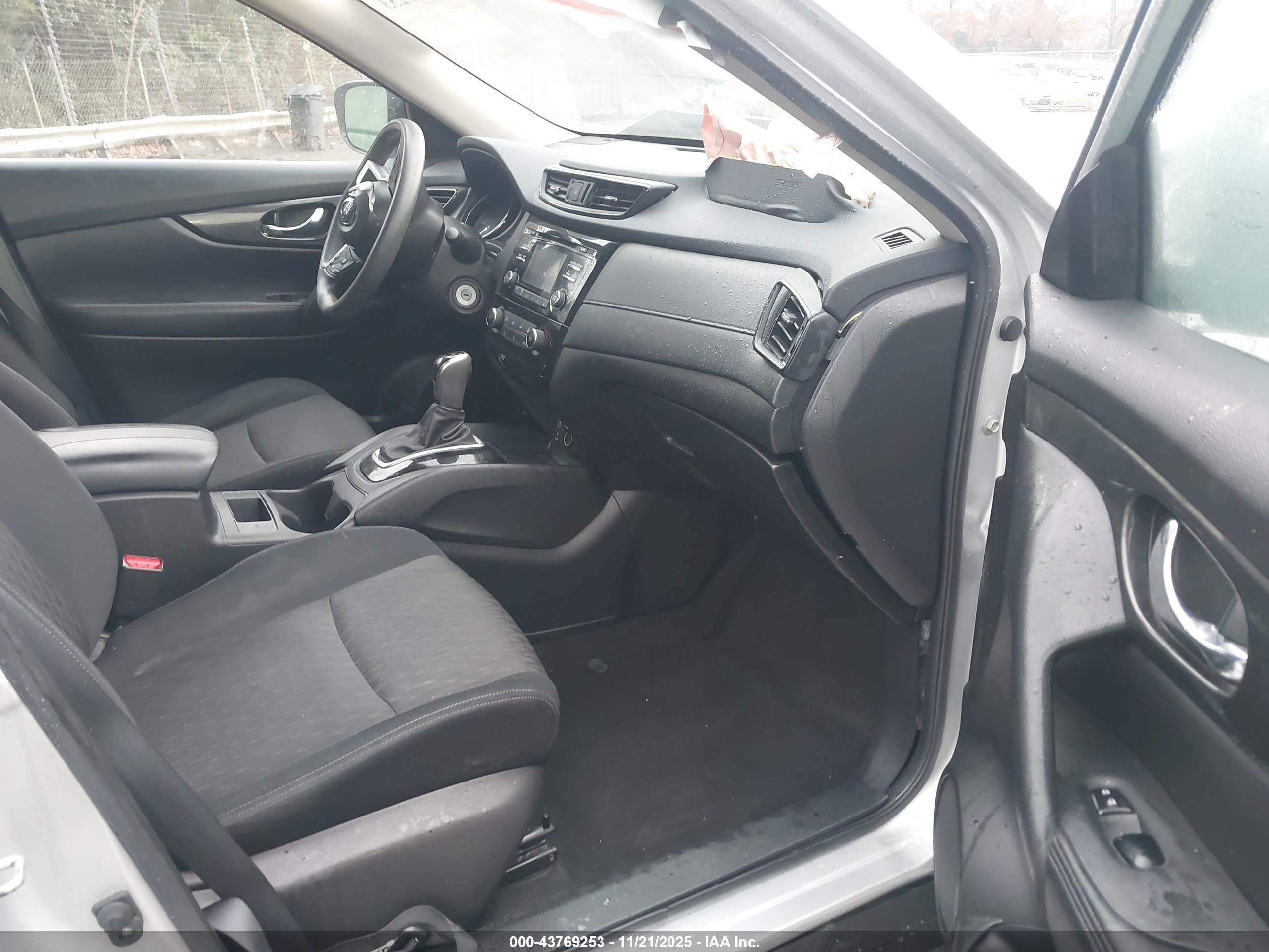 NISSAN ROGUE image 5