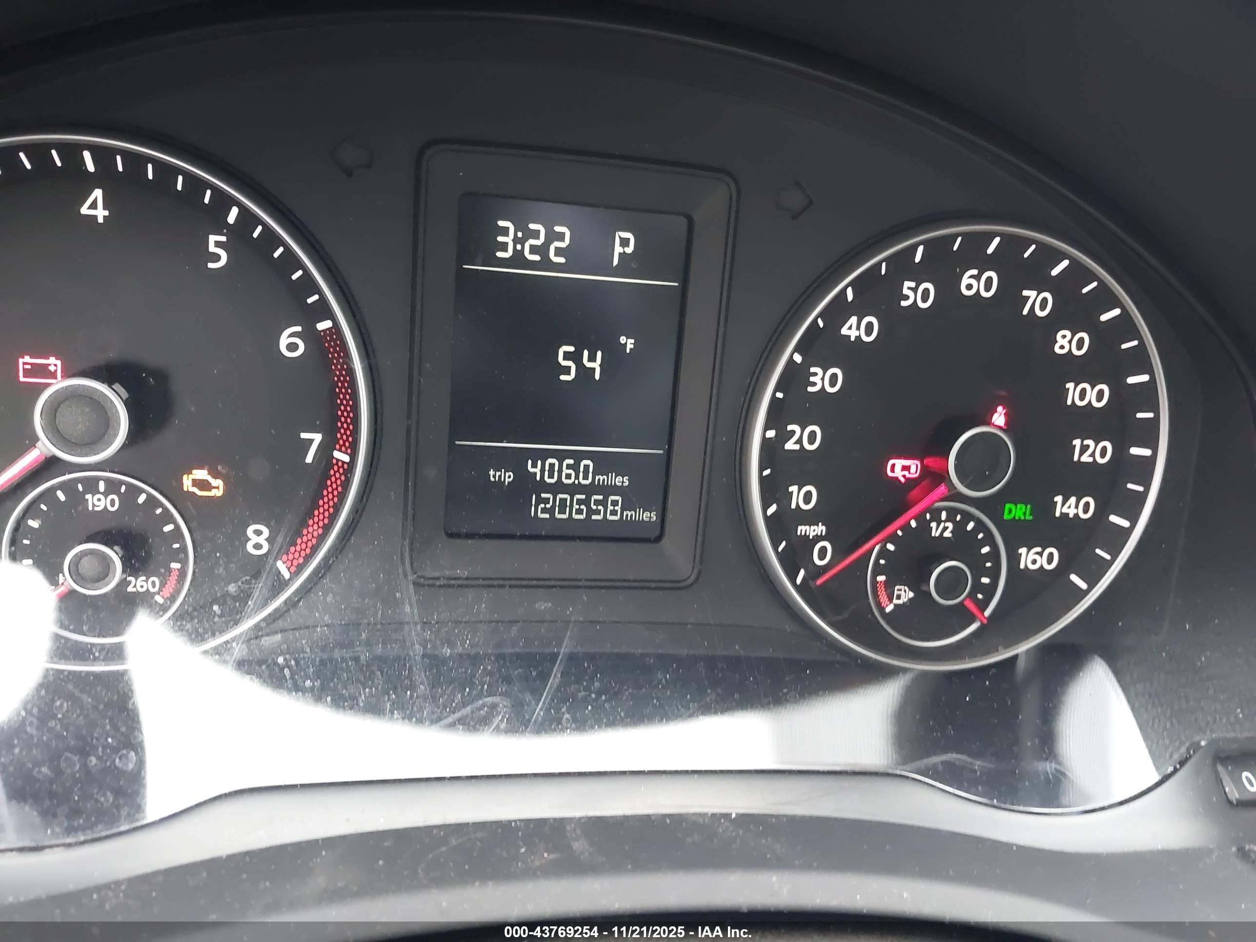 VOLKSWAGEN JETTA image 7