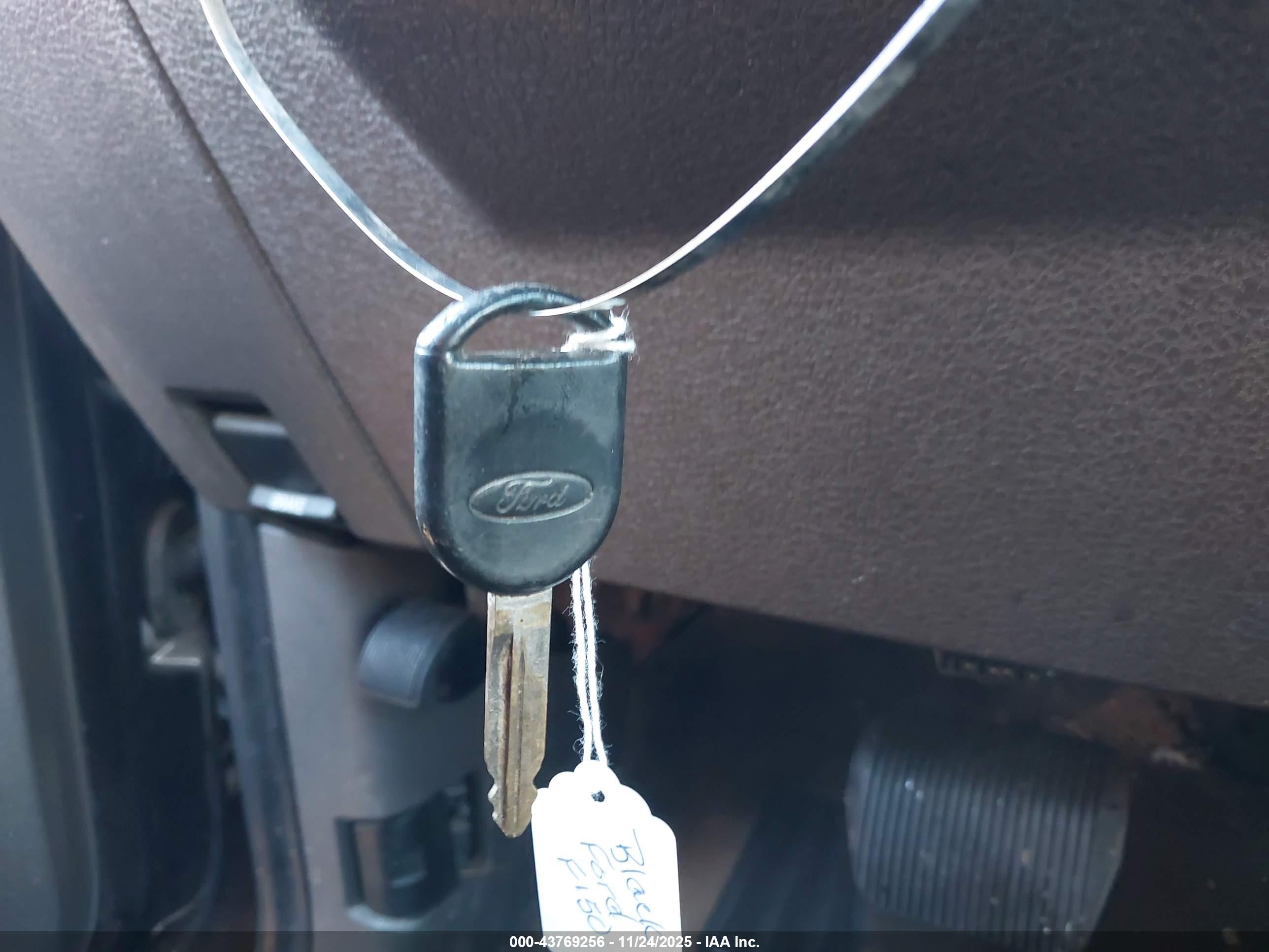 FORD F-150 image 11