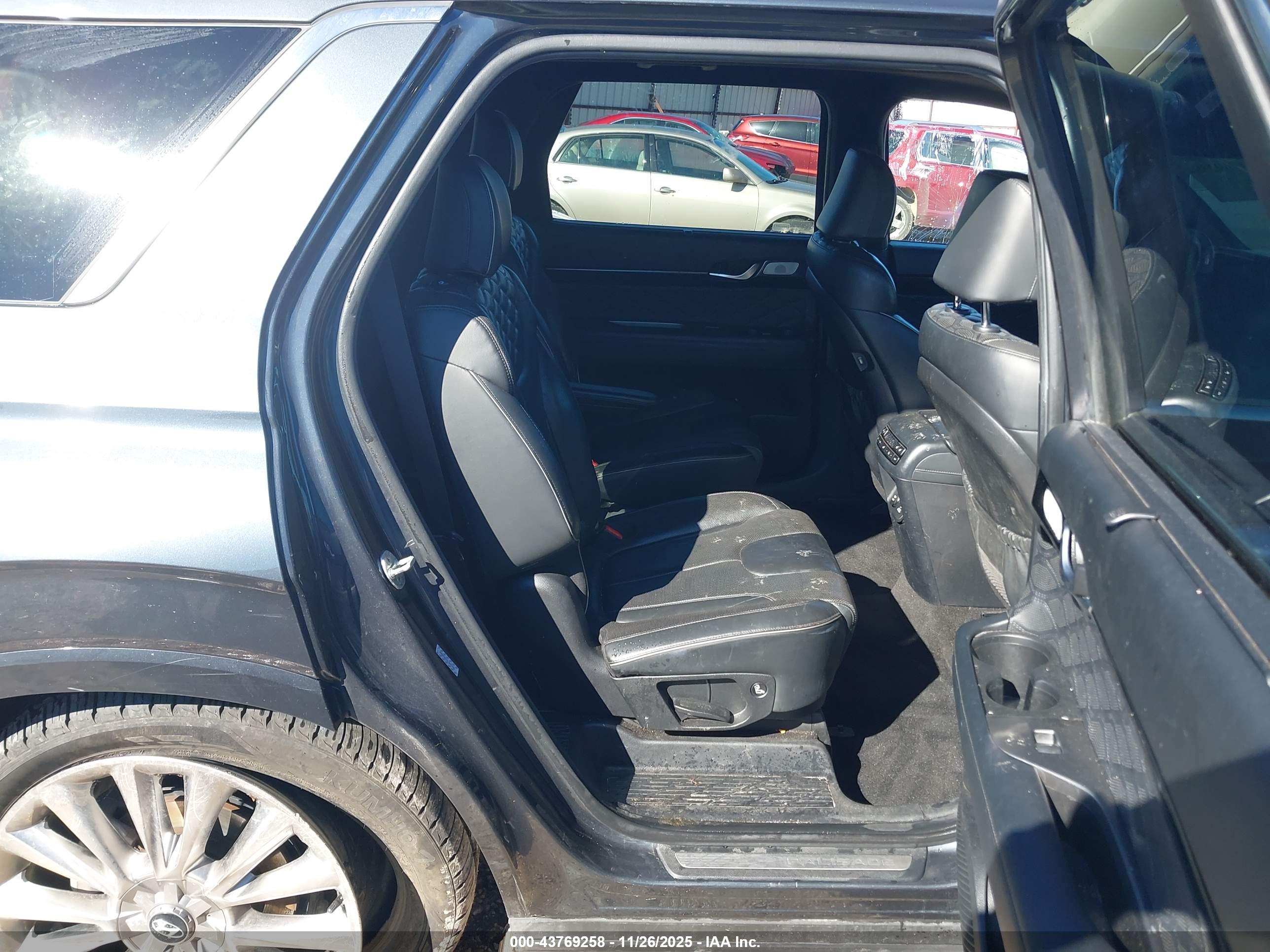 HYUNDAI PALISADE image 8