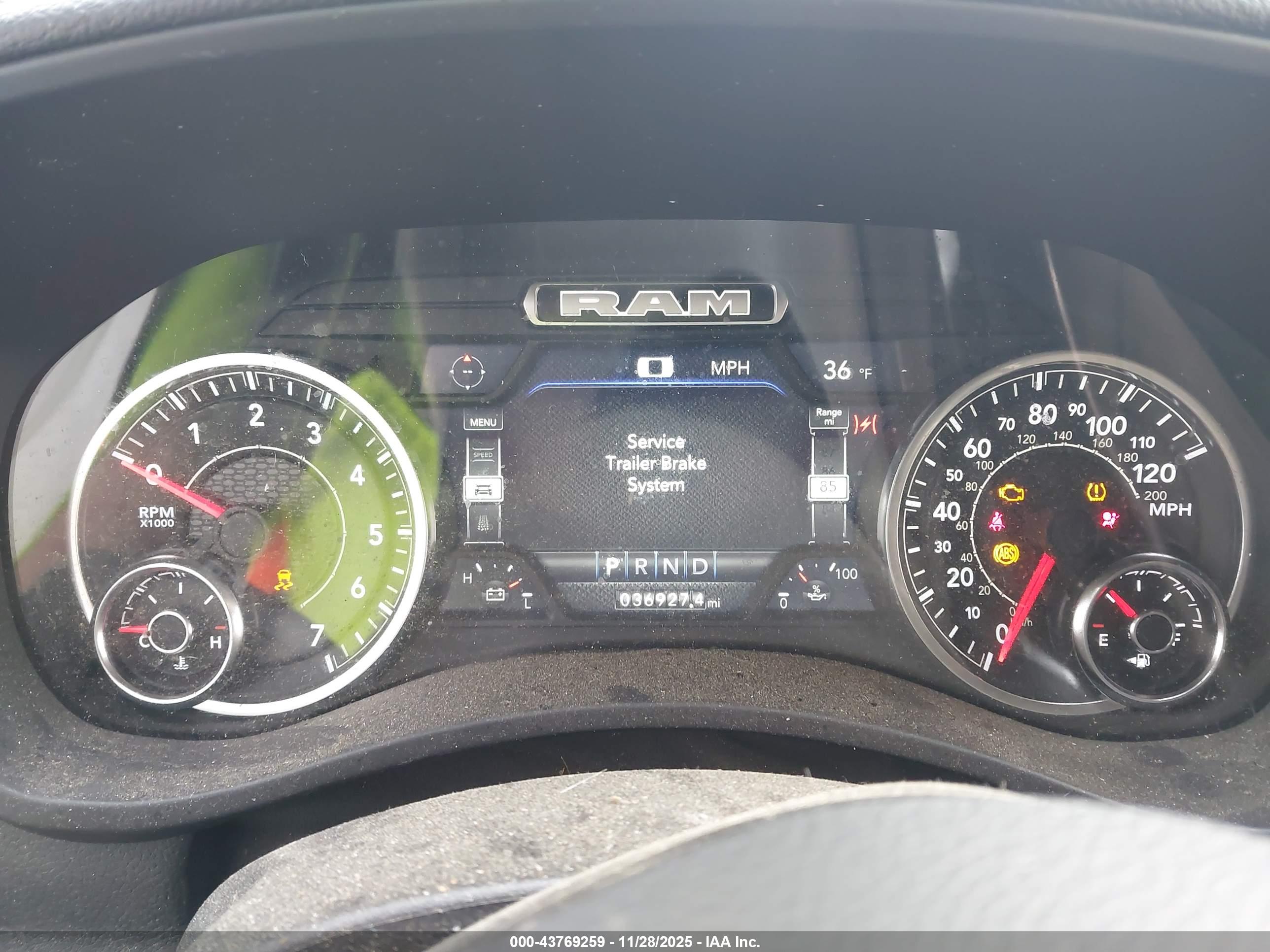 RAM 2500 image 7