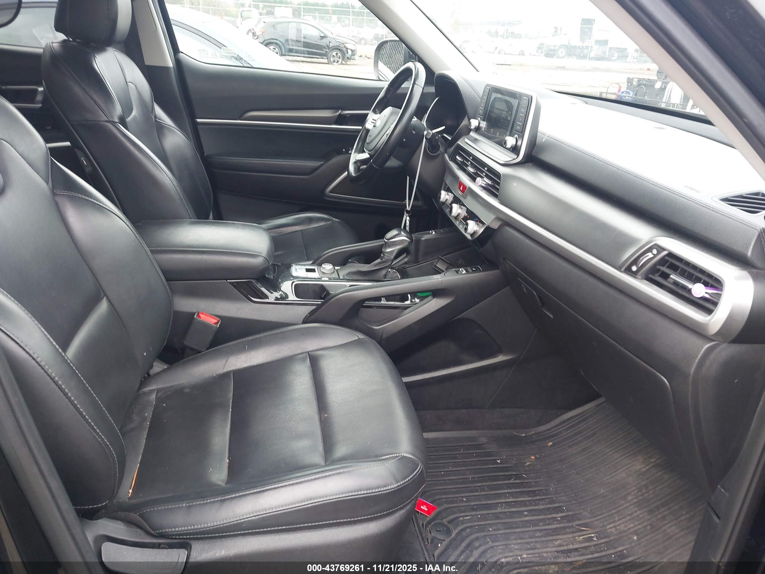 KIA TELLURIDE image 5