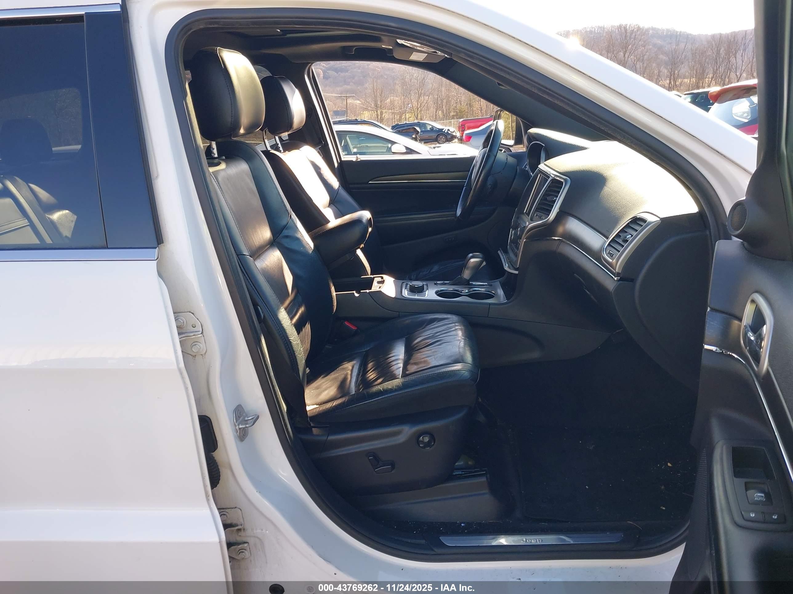 JEEP GRAND image 5