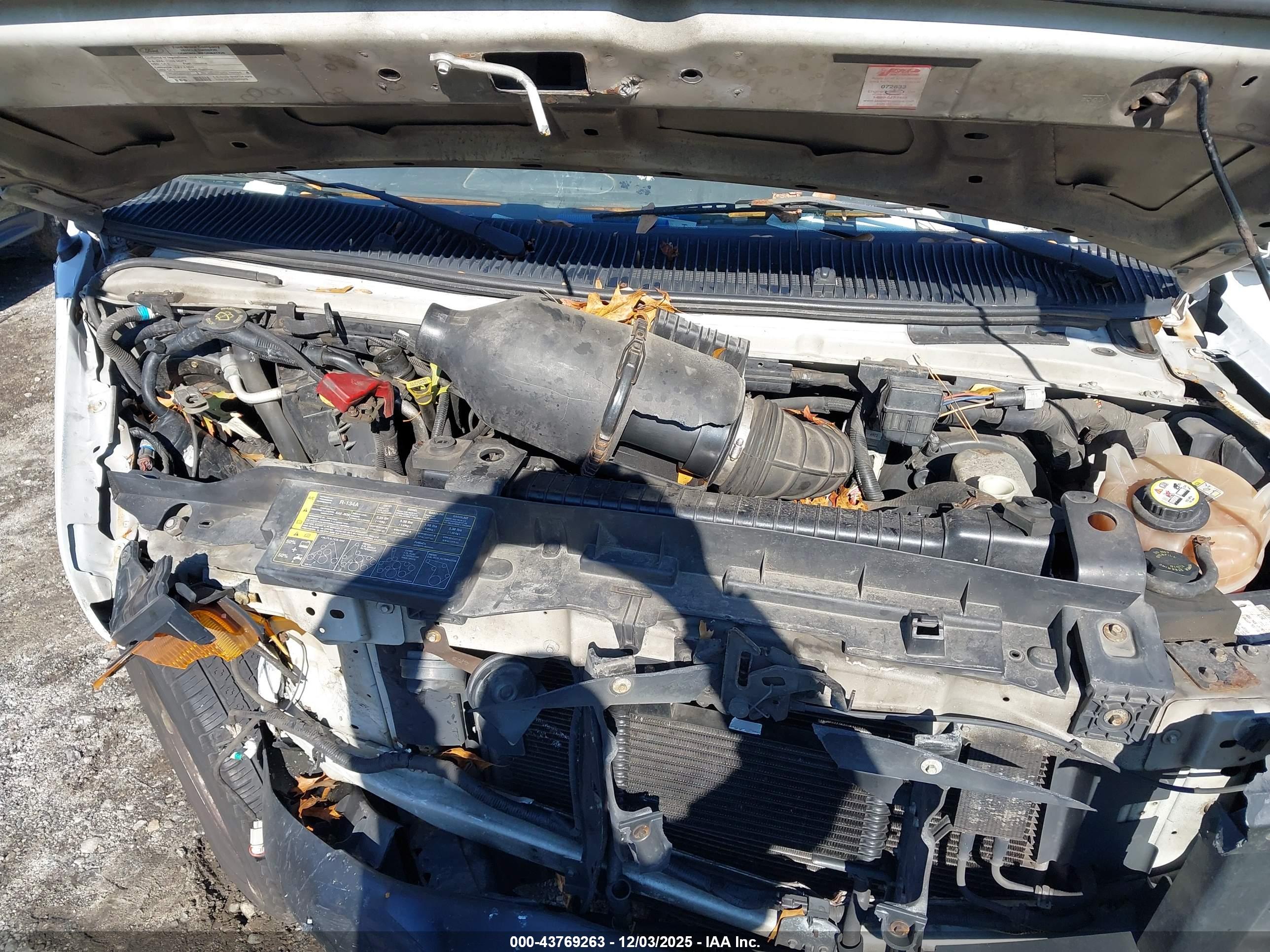 FORD E-350 image 10