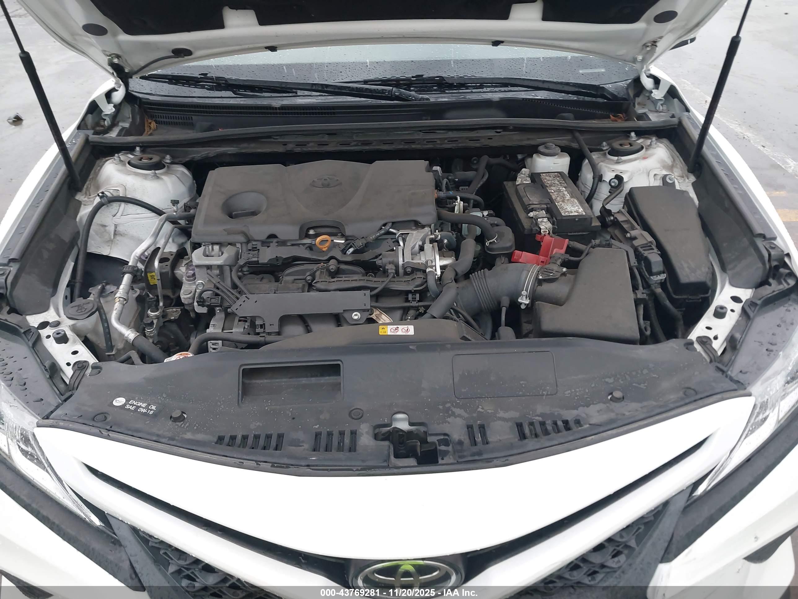 TOYOTA CAMRY image 10
