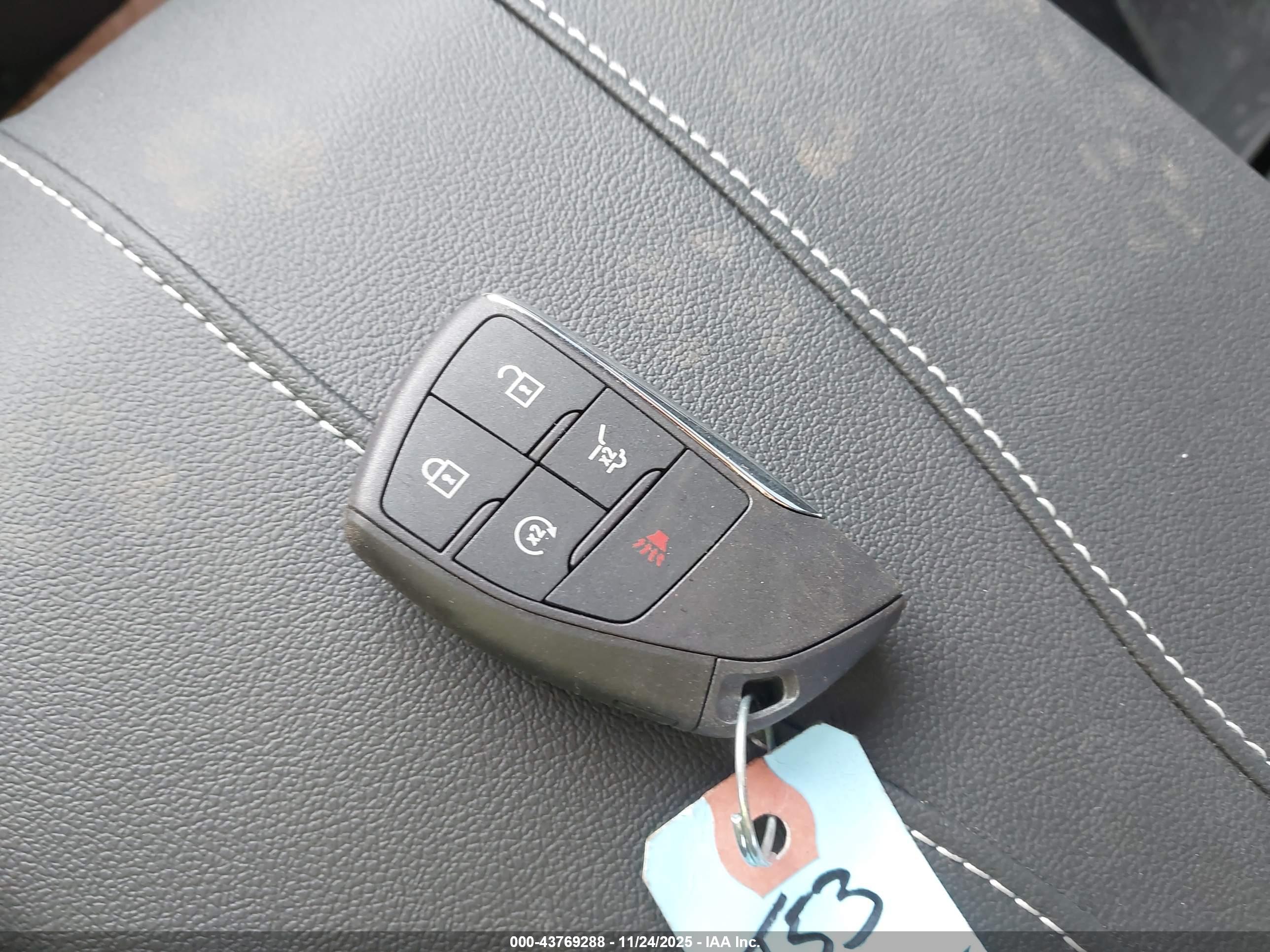 CHEVROLET TRAVERSE image 11