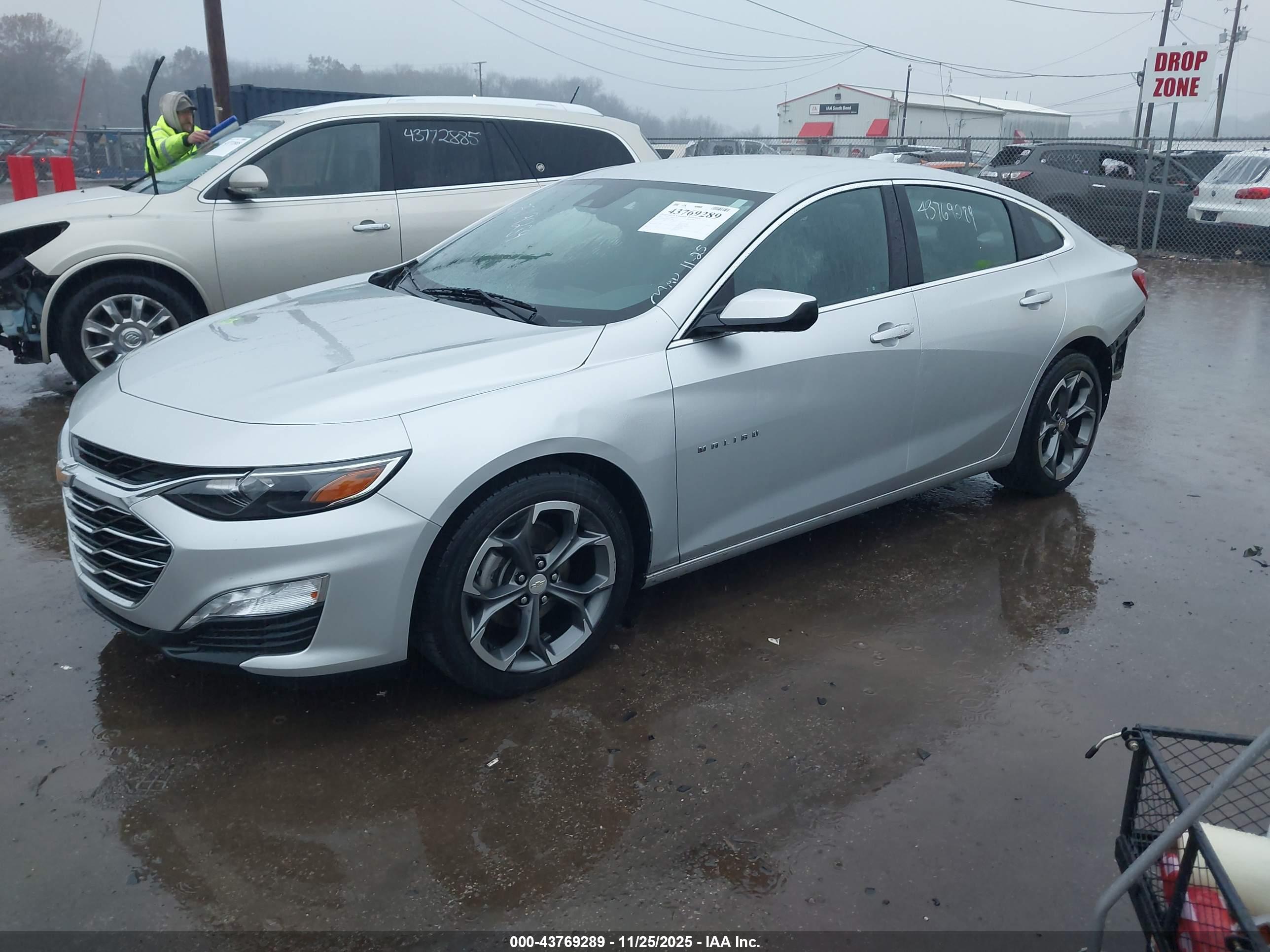 CHEVROLET MALIBU image 2