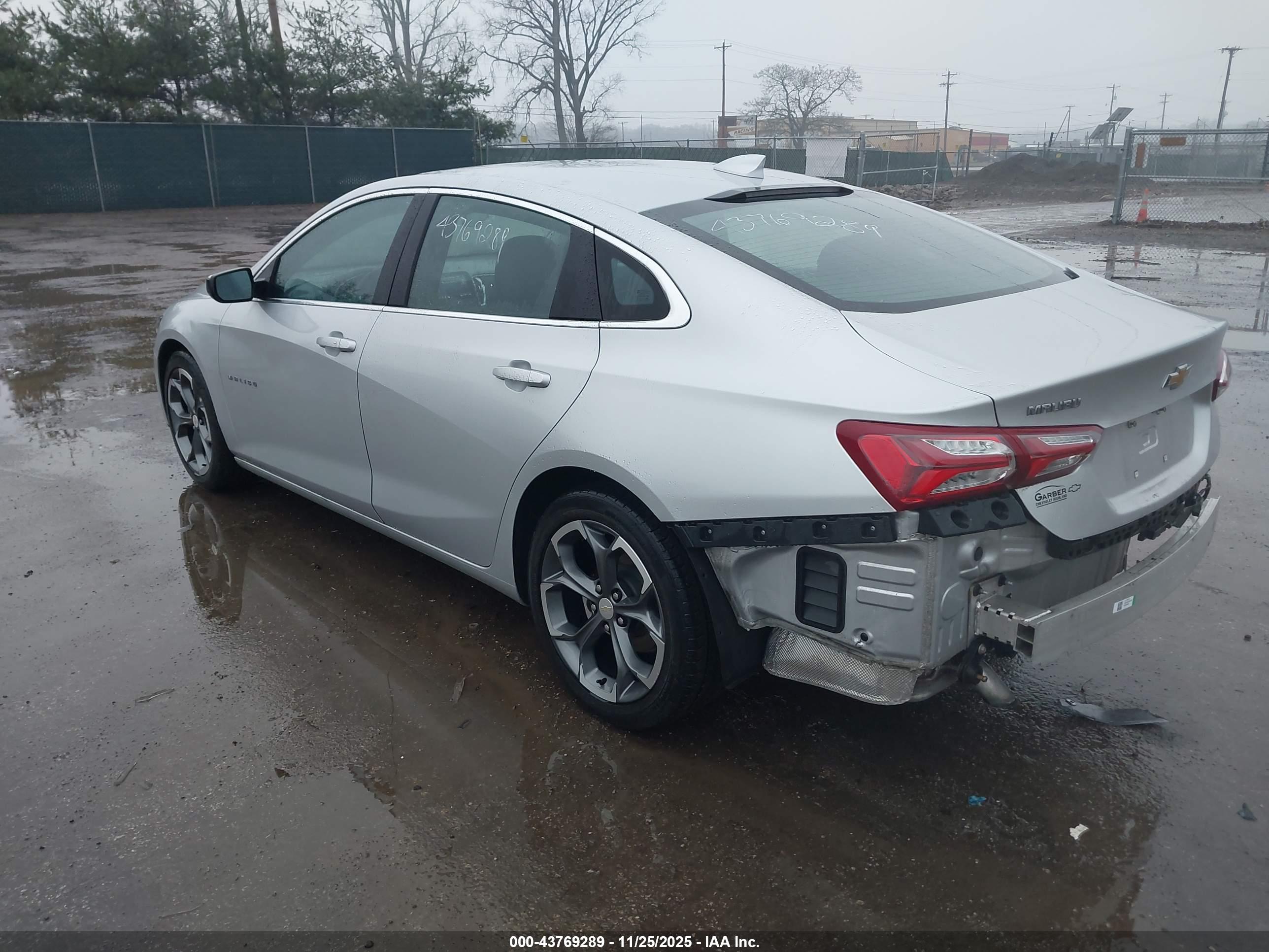 CHEVROLET MALIBU image 3