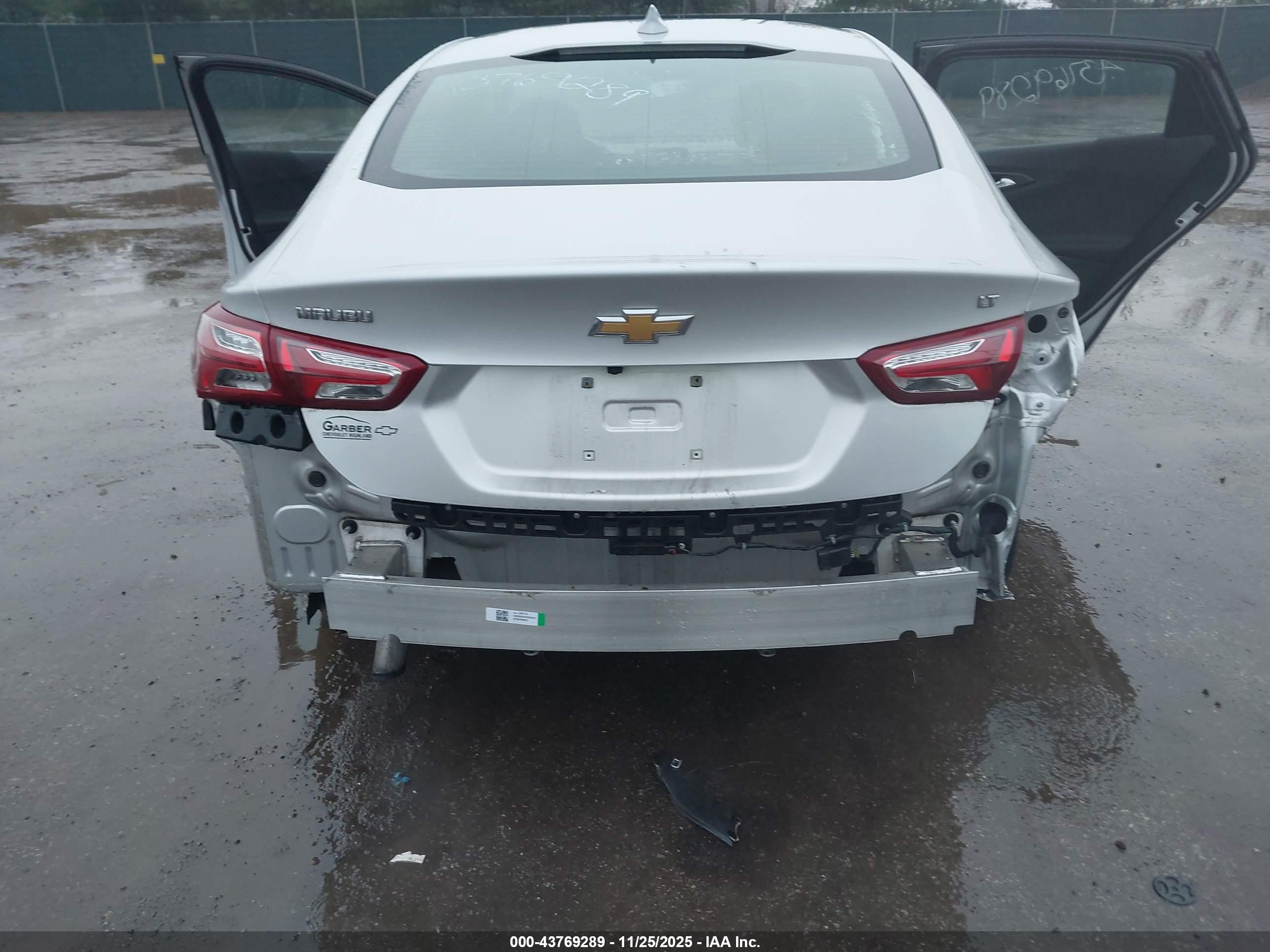 CHEVROLET MALIBU image 6