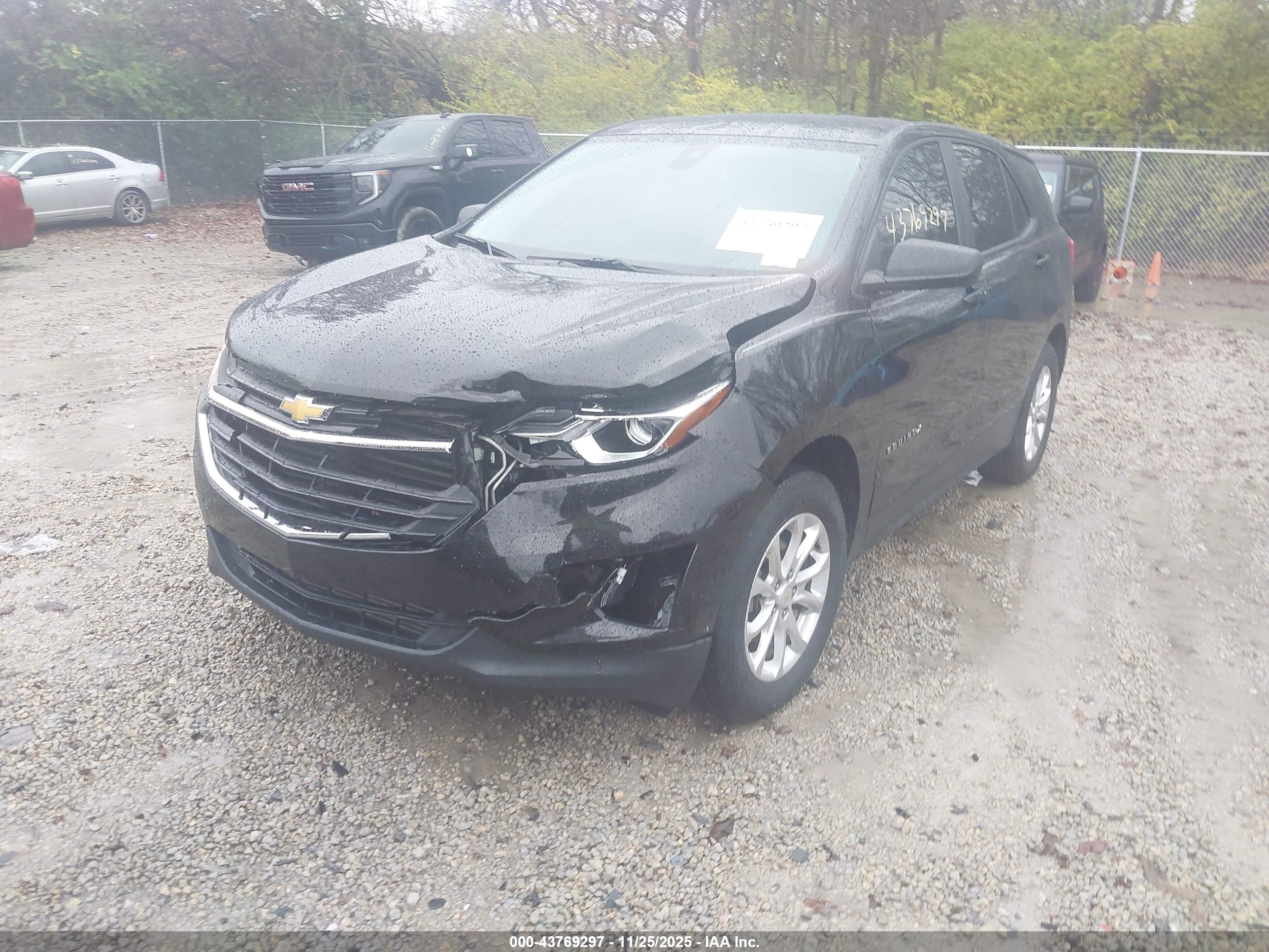 CHEVROLET EQUINOX image 2