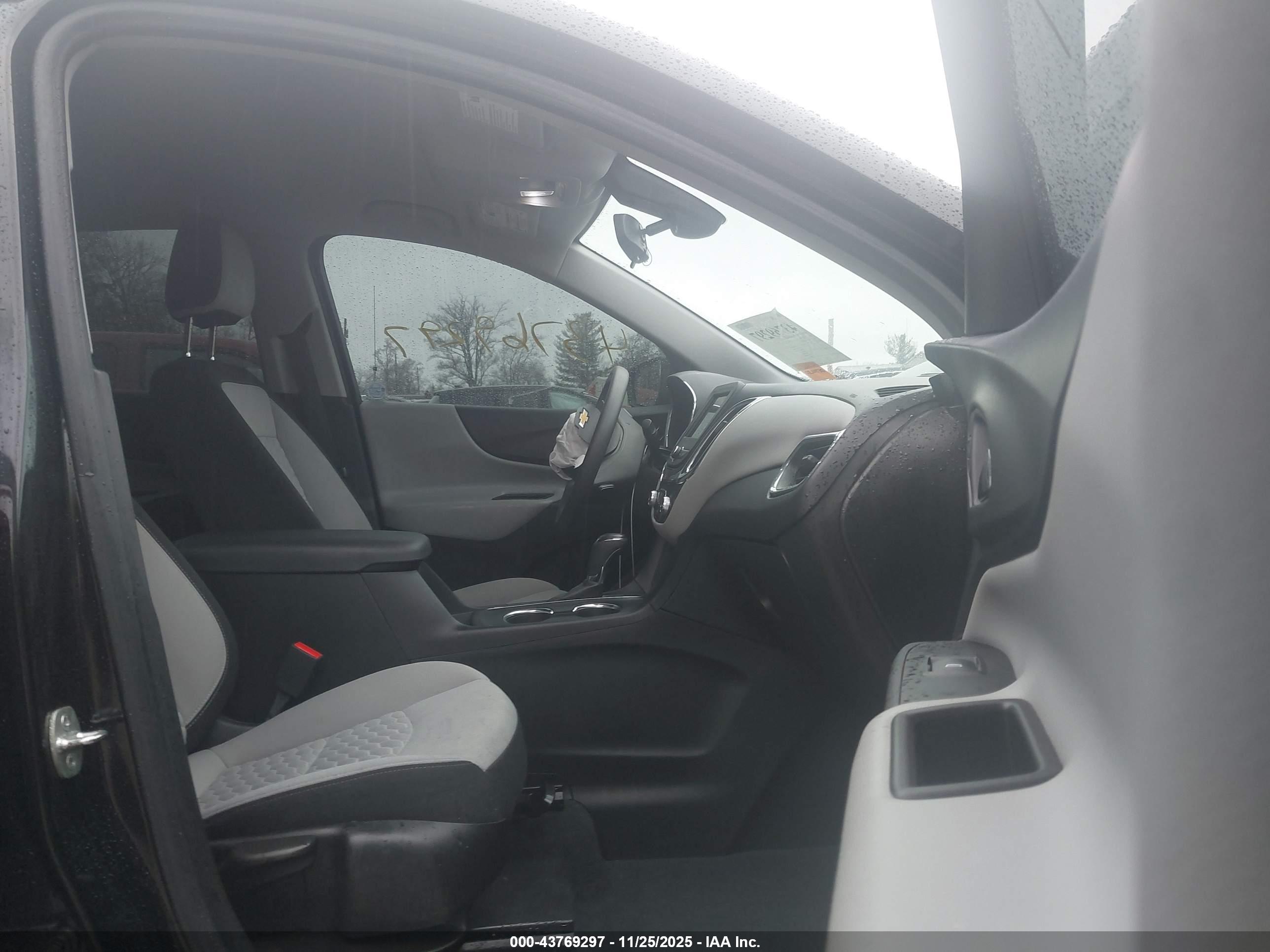 CHEVROLET EQUINOX image 5
