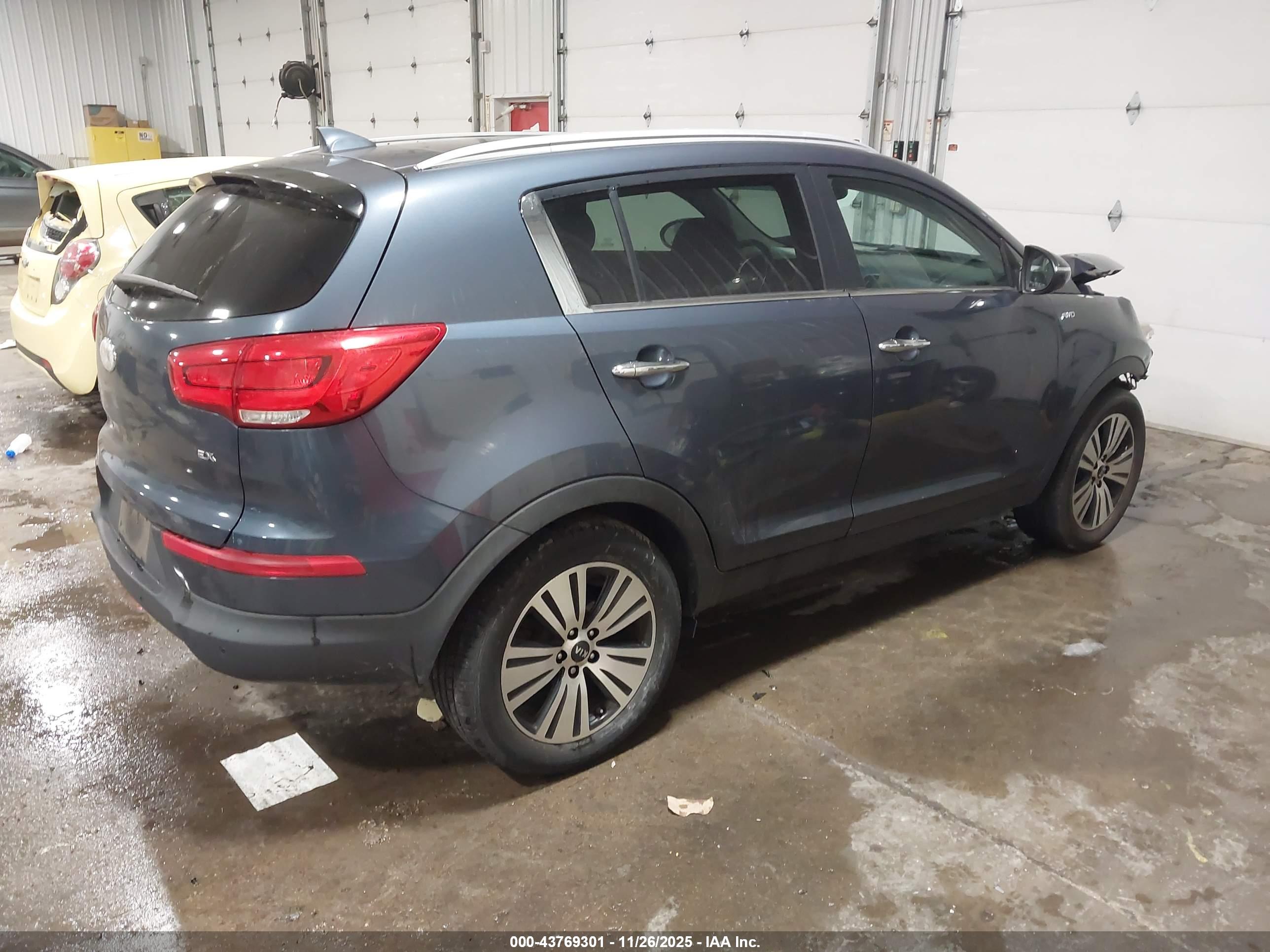 KIA SPORTAGE image 4