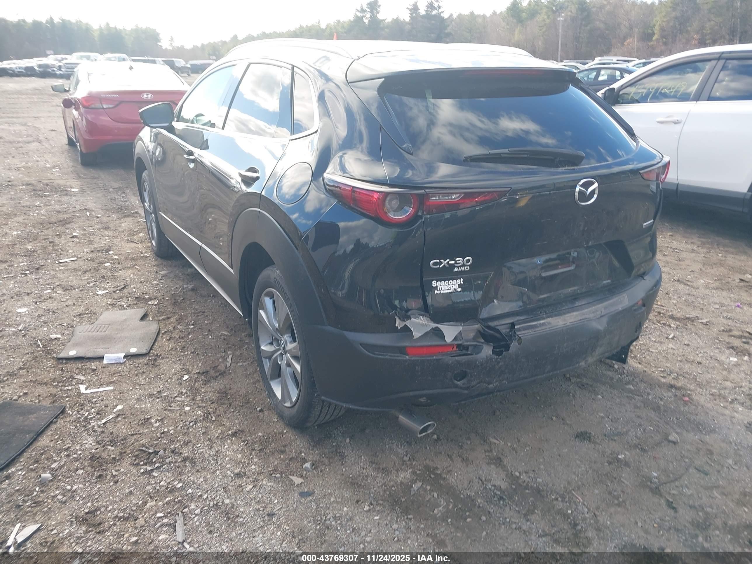 MAZDA CX-30 image 3