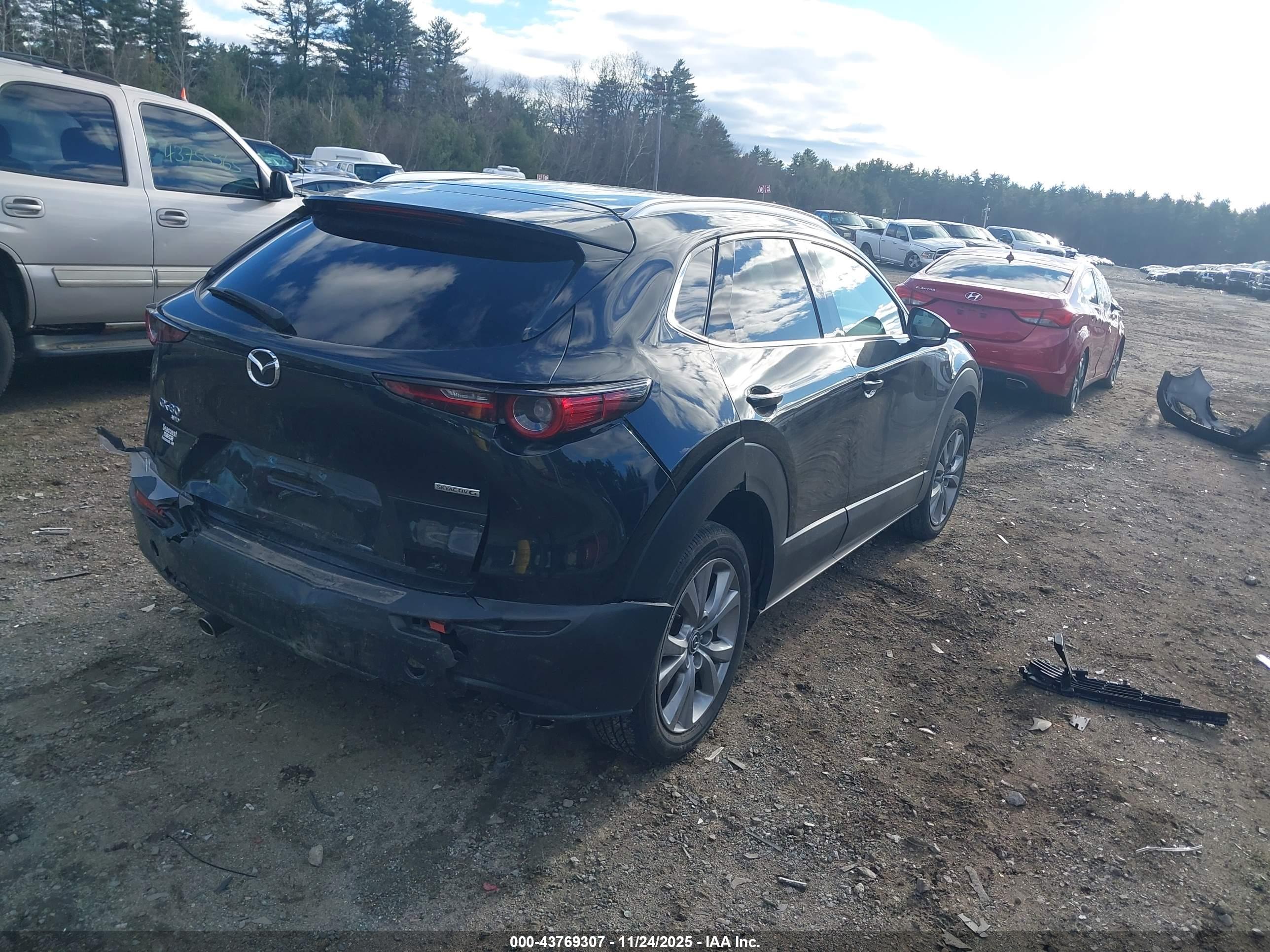 MAZDA CX-30 image 4