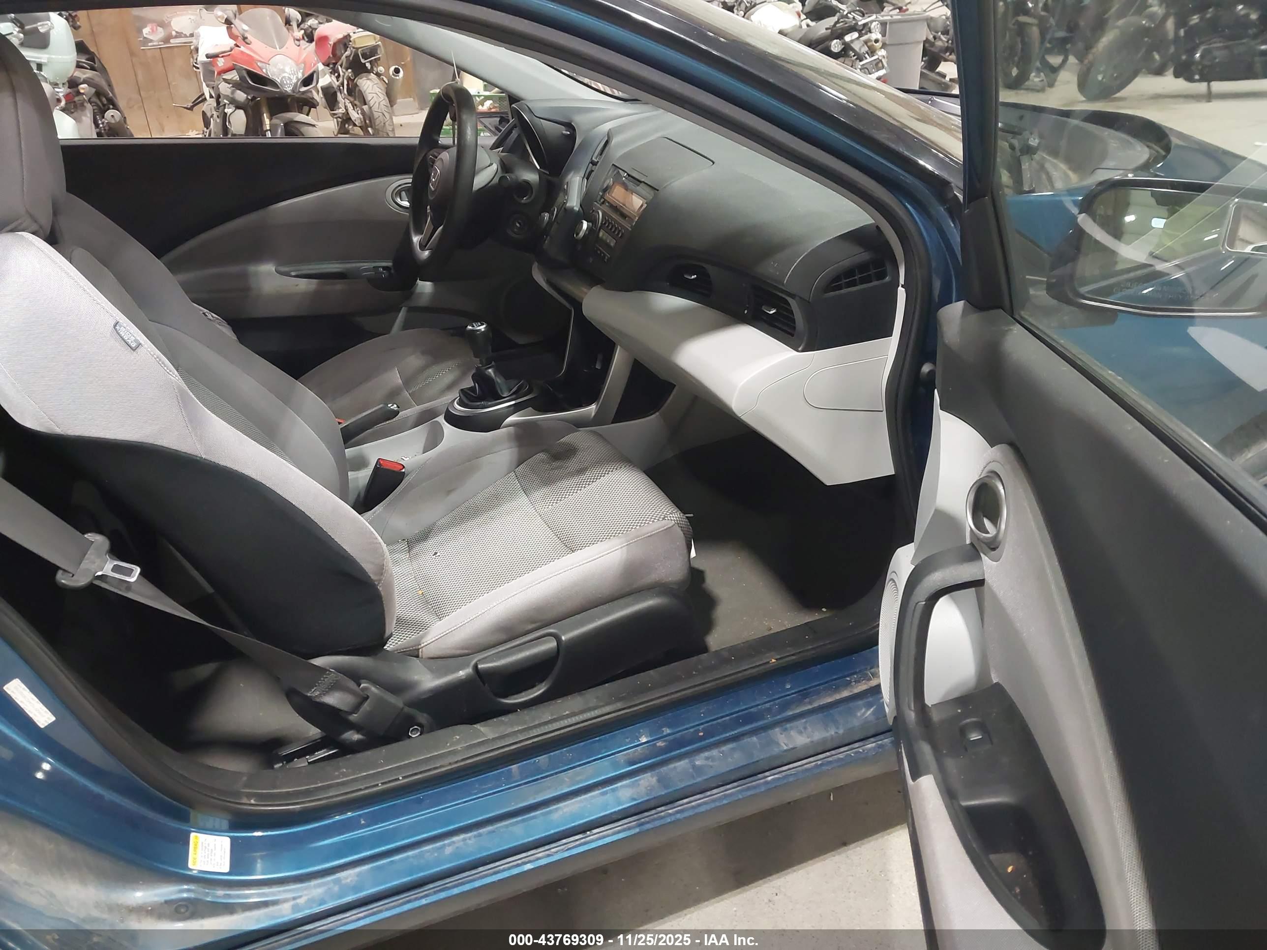 HONDA CR-Z image 5