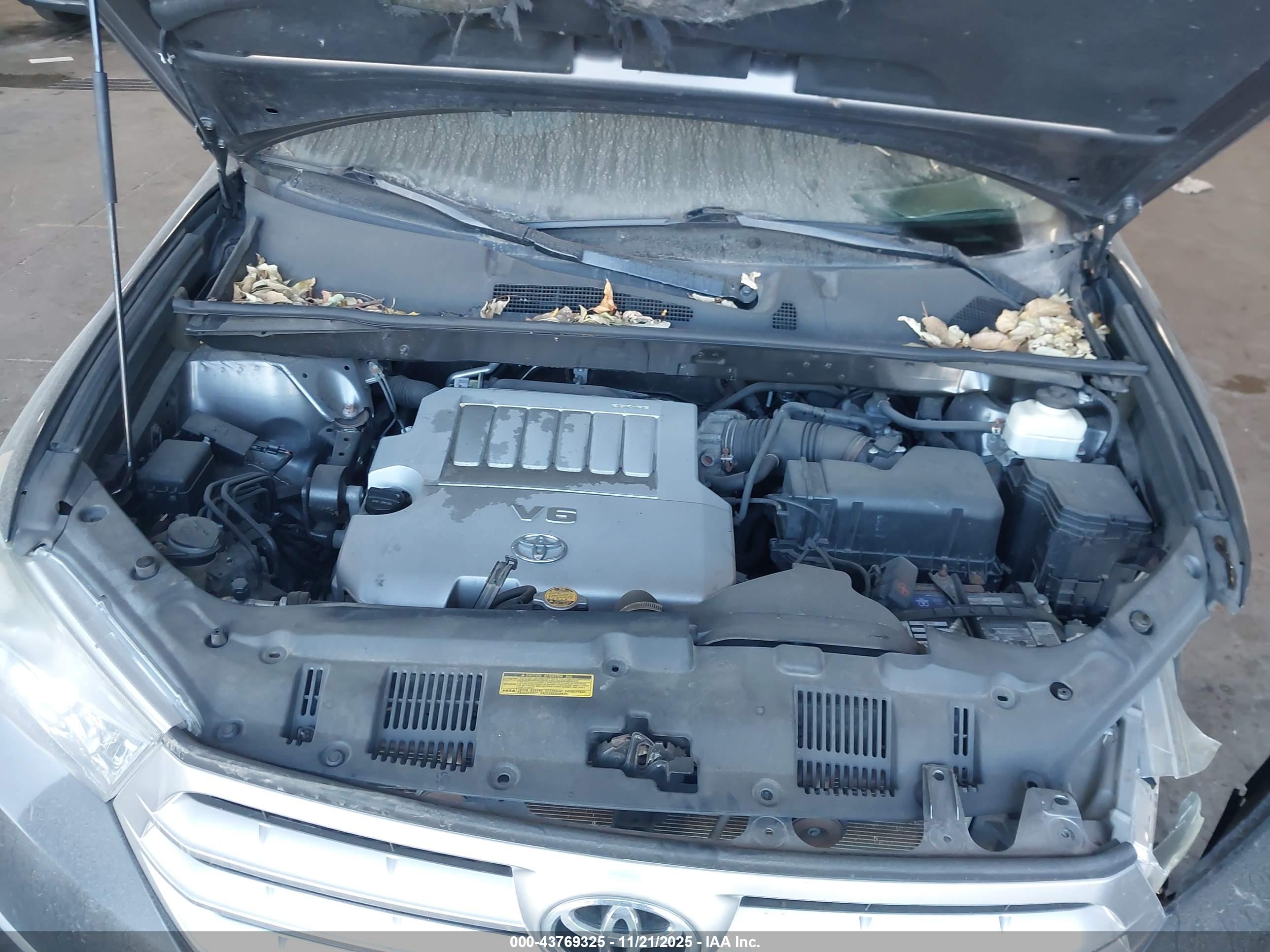 TOYOTA HIGHLANDER image 10