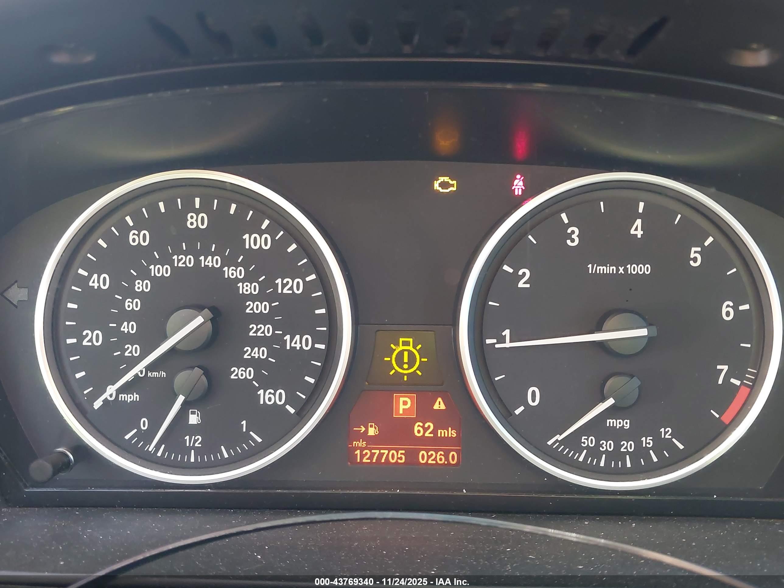 BMW 528I image 7