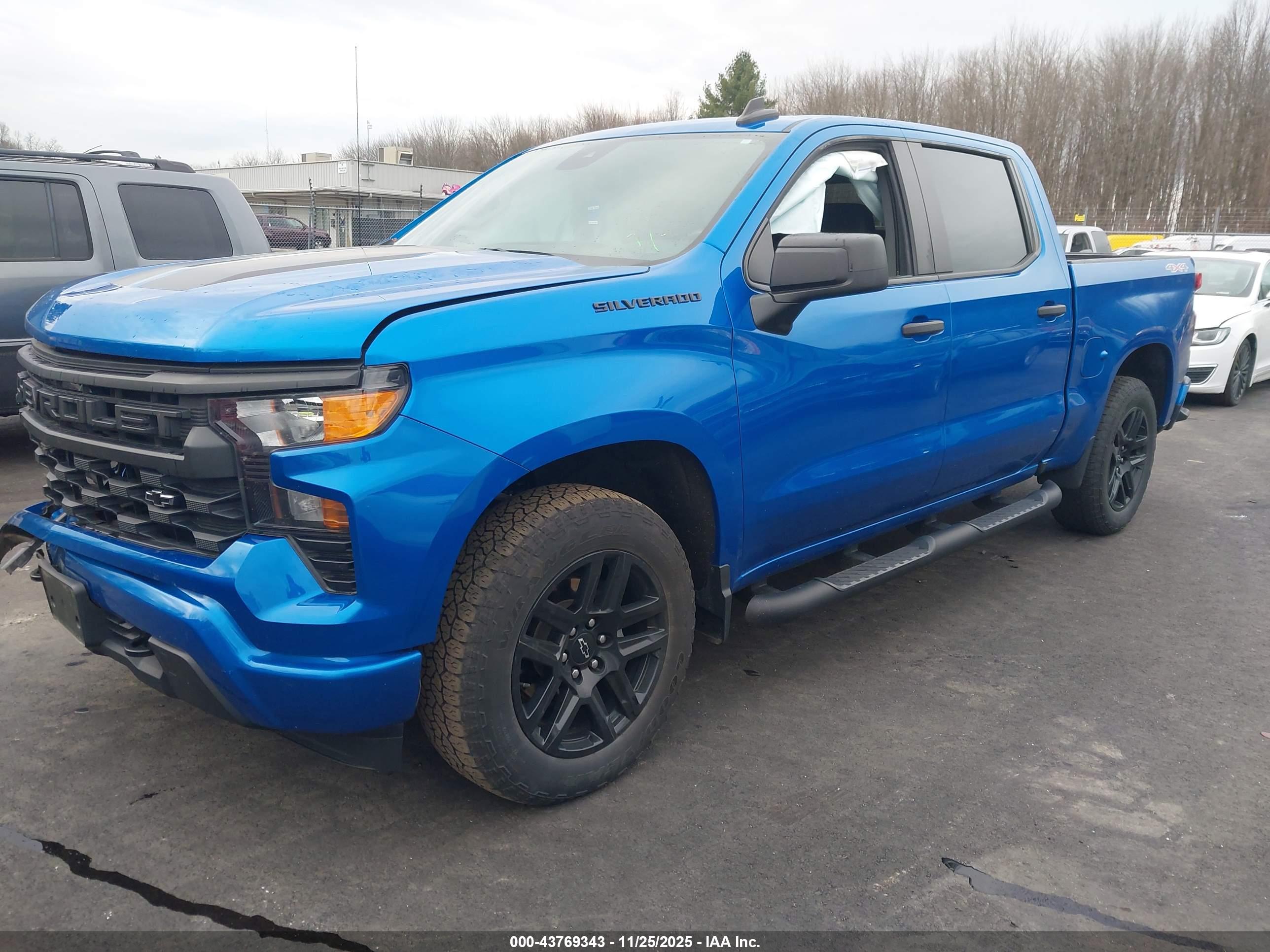 CHEVROLET SILVERADO image 2