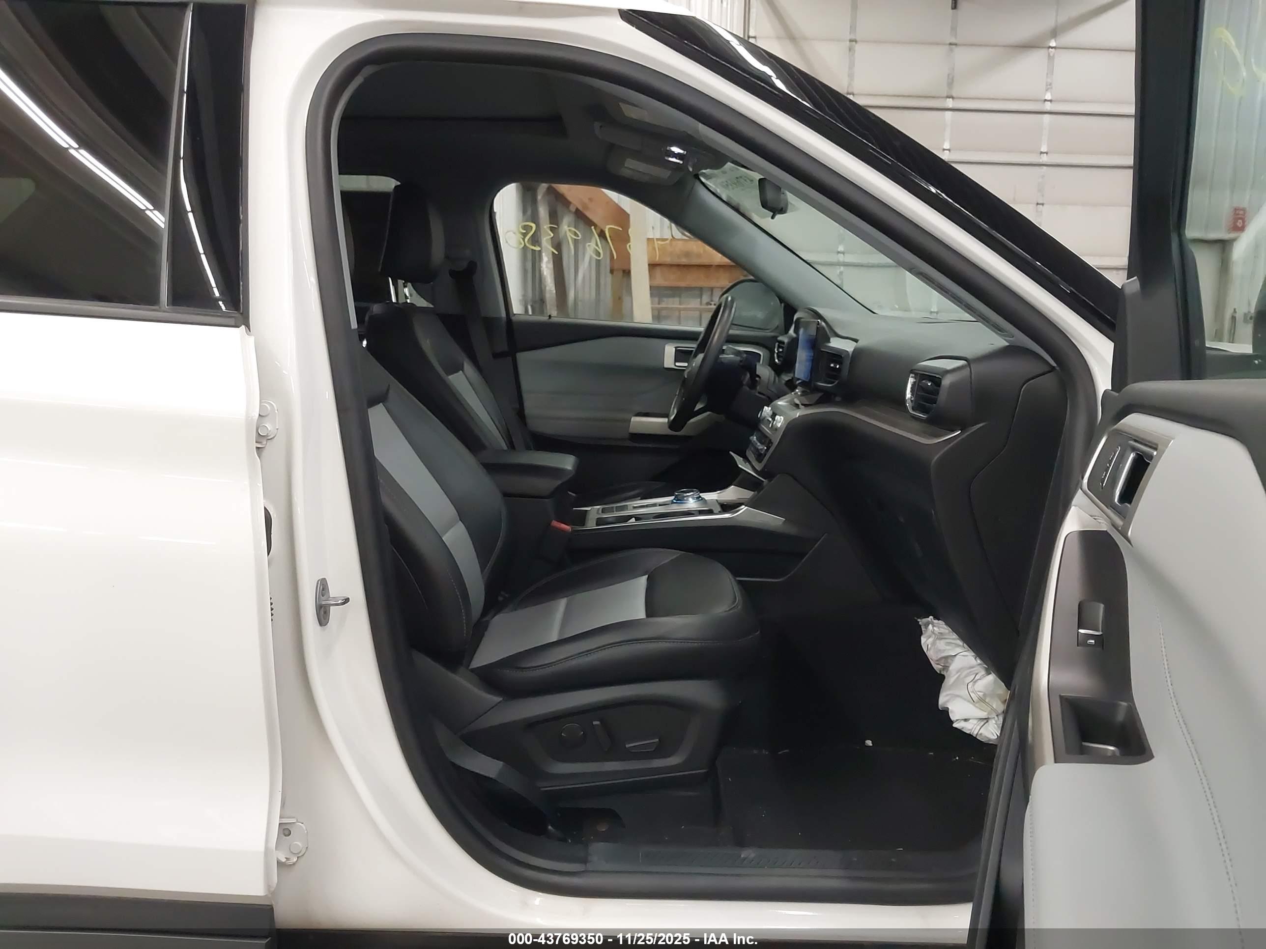 FORD EXPLORER image 5