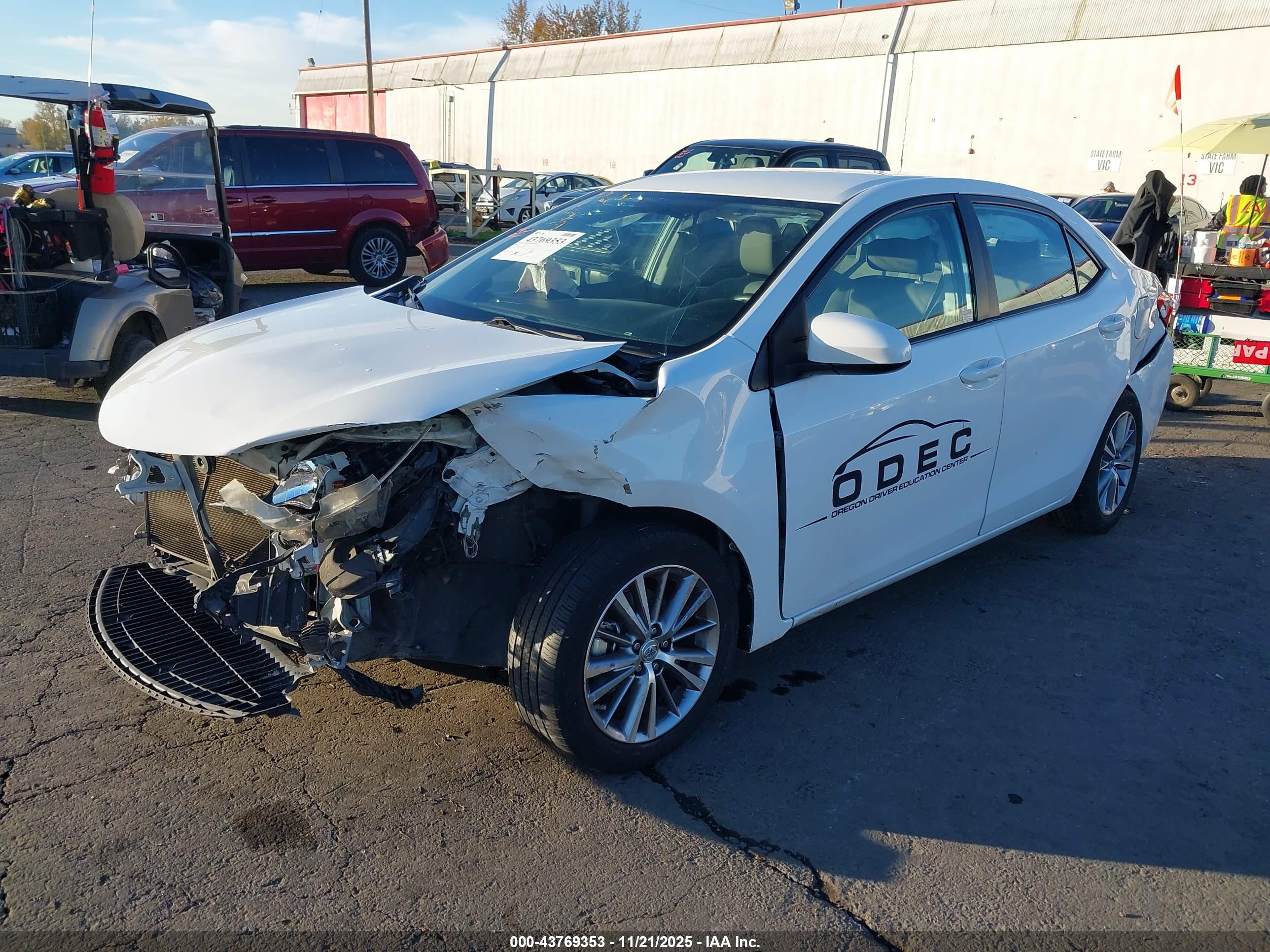 TOYOTA COROLLA image 2