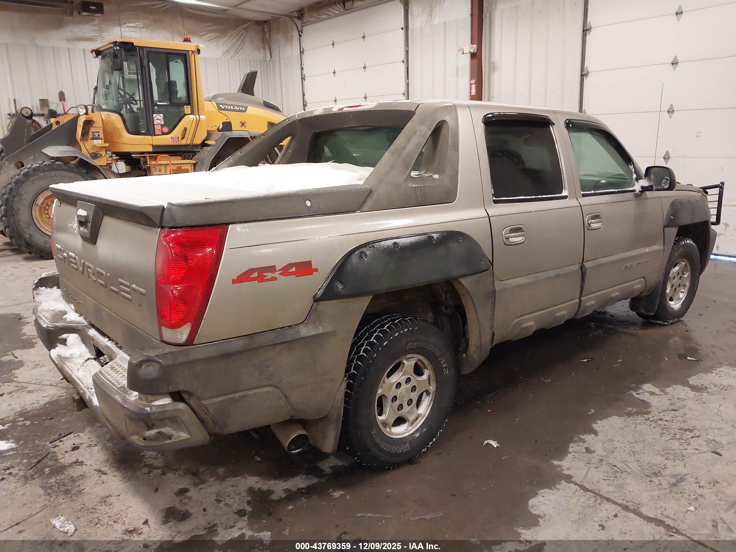 CHEVROLET AVALANCHE image 4