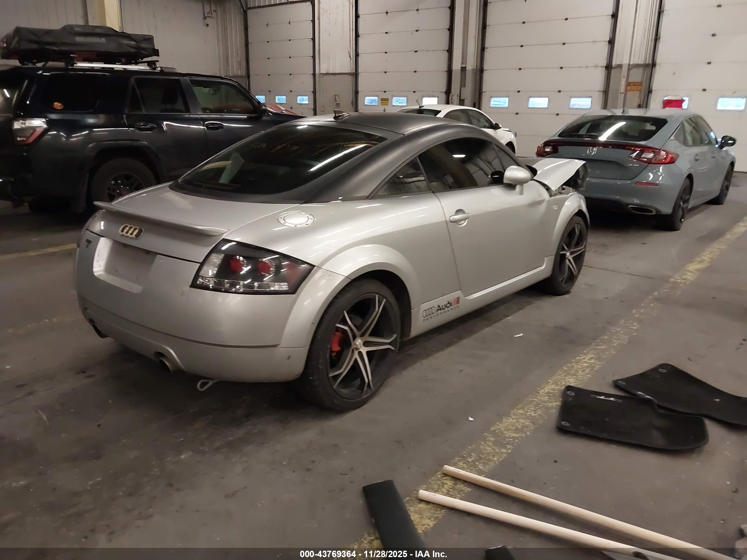 AUDI TT image 4