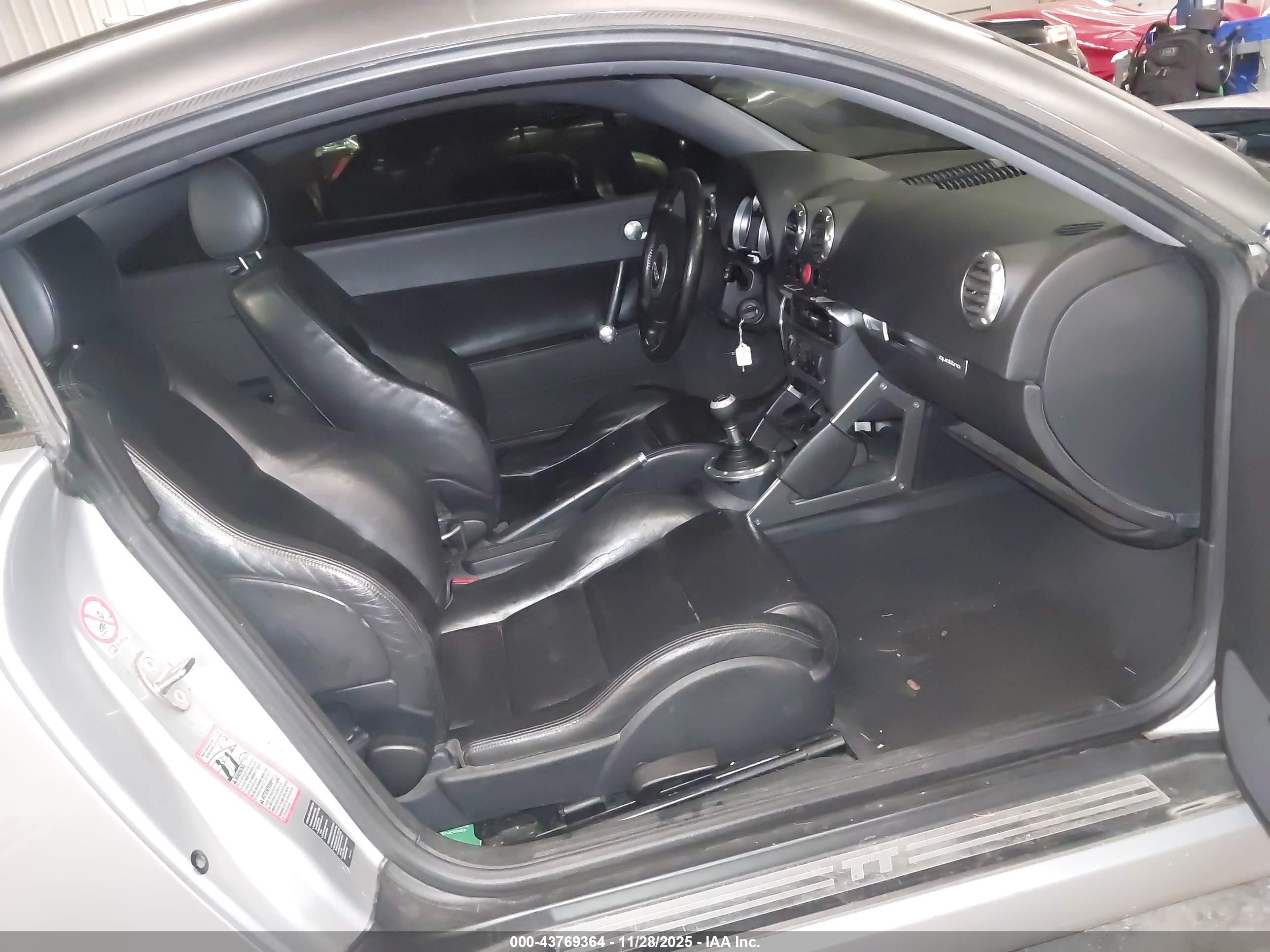AUDI TT image 5