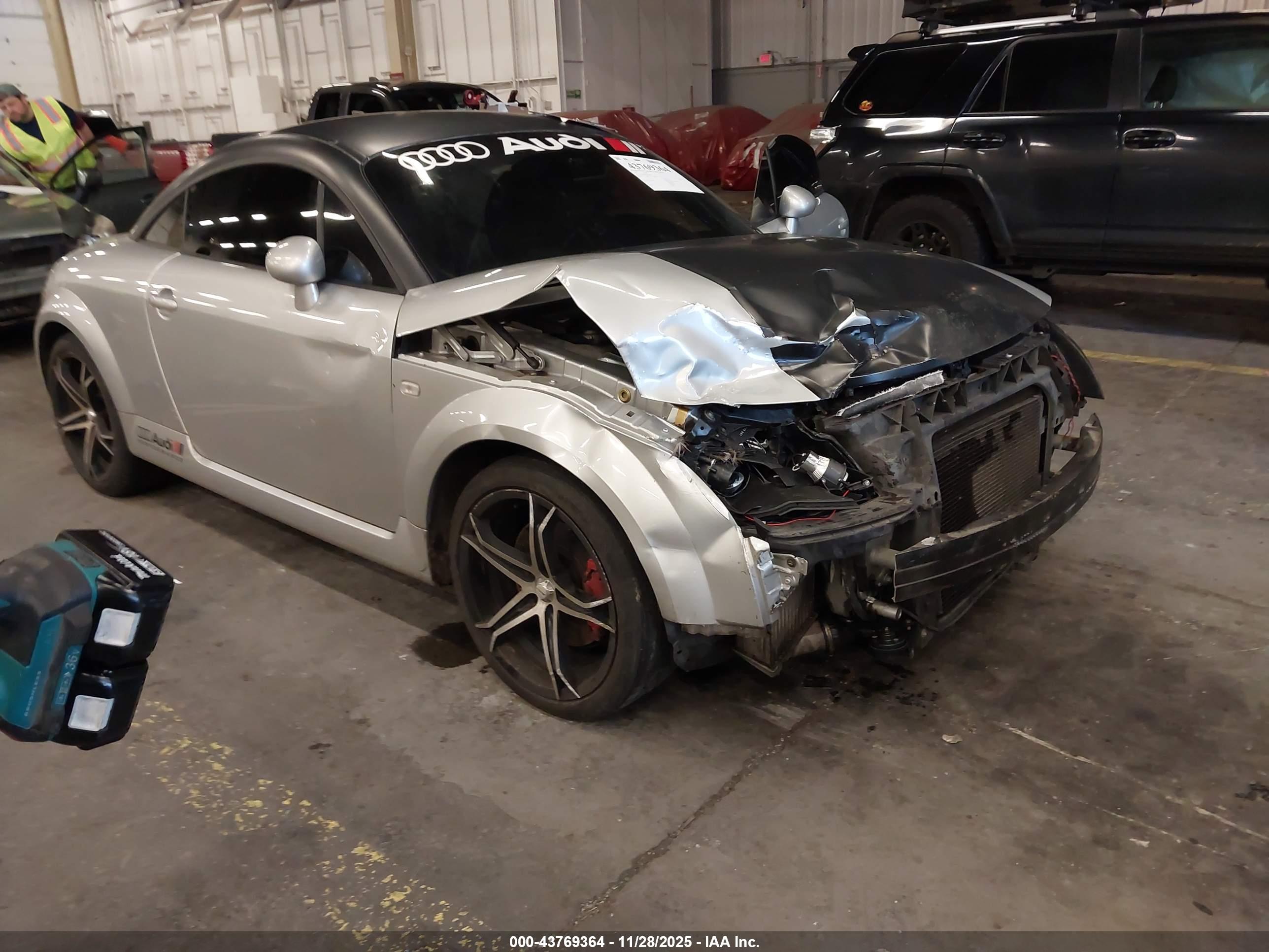 AUDI TT image 6