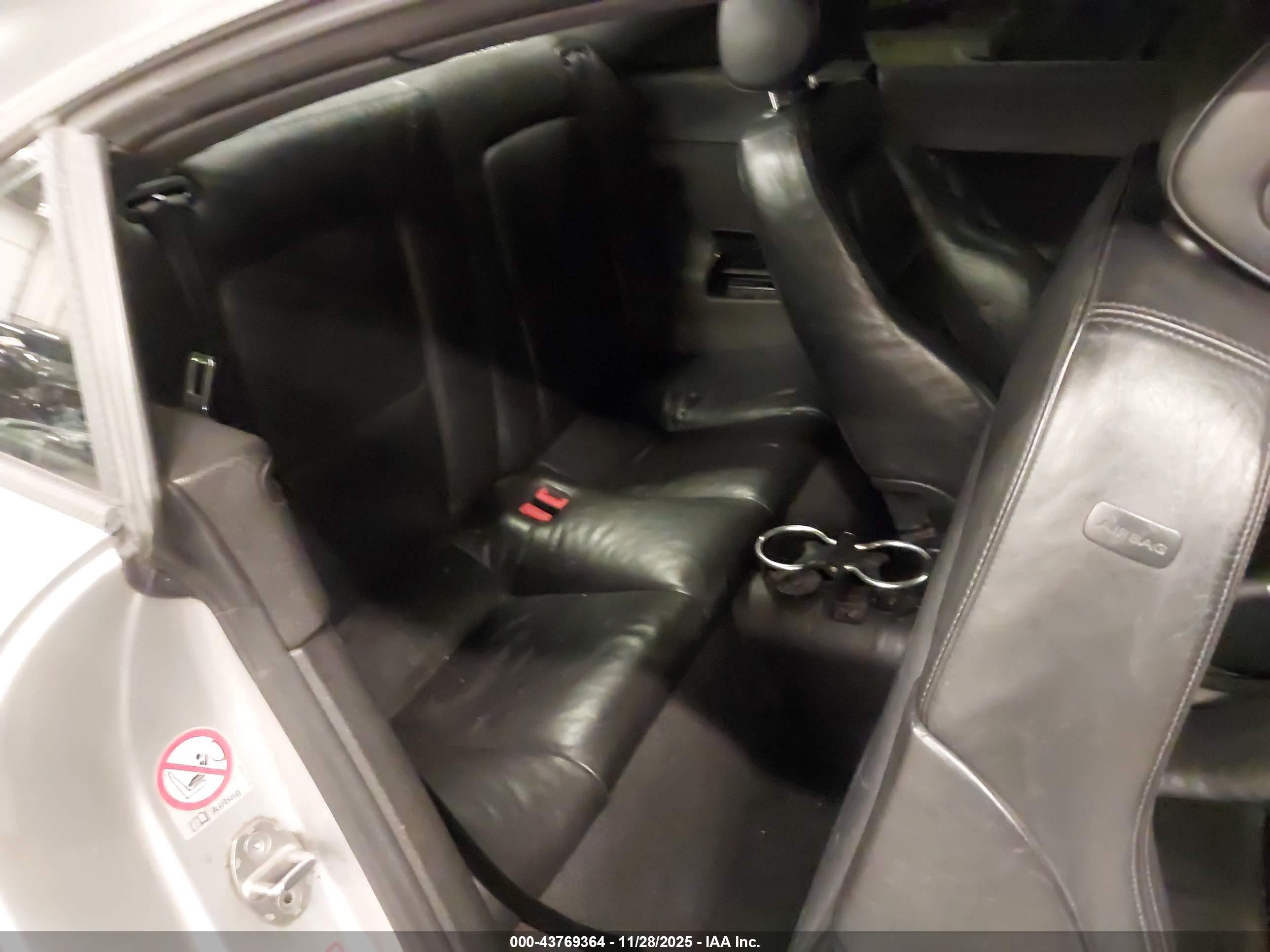 AUDI TT image 8