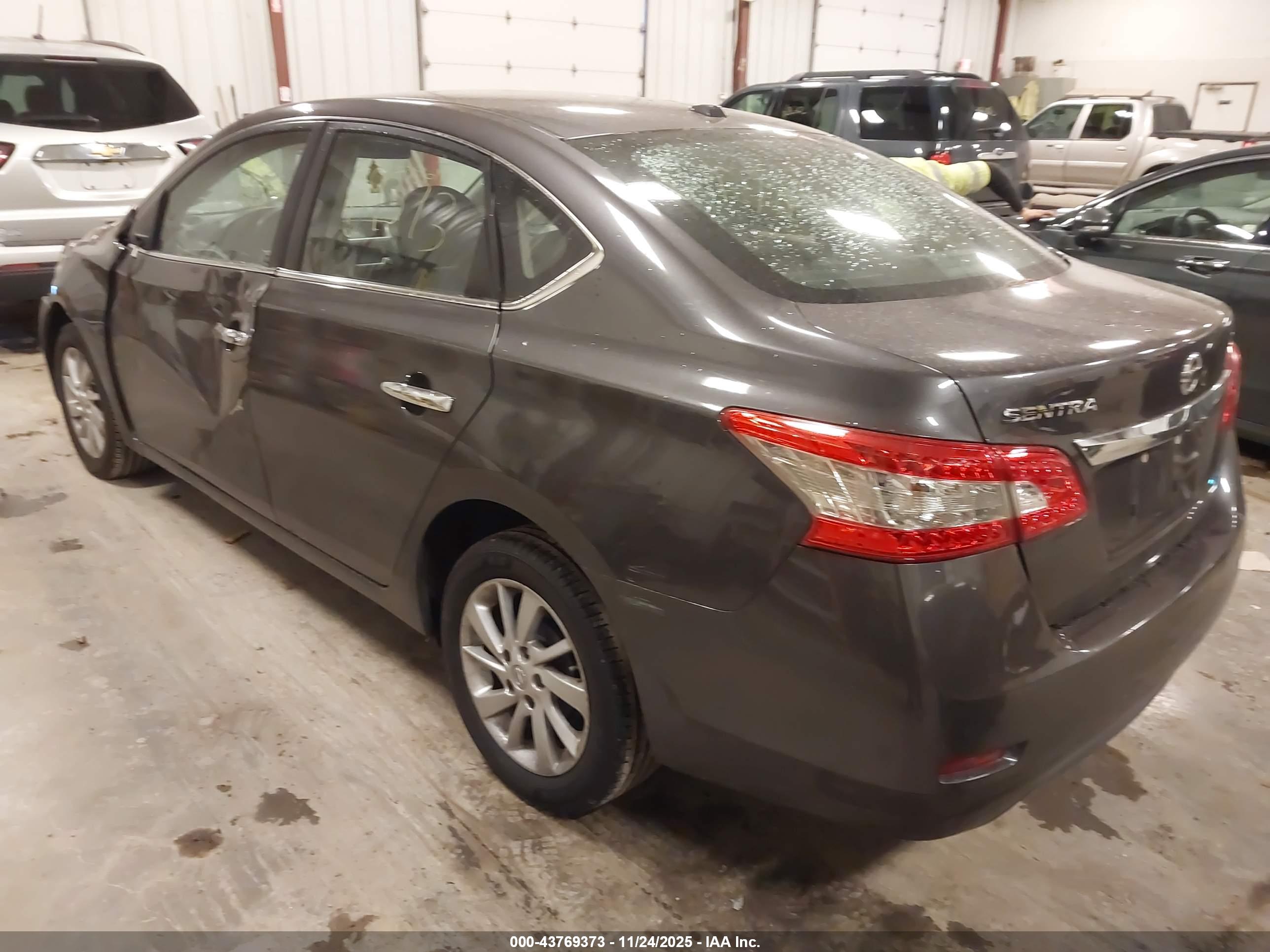 NISSAN SENTRA image 3