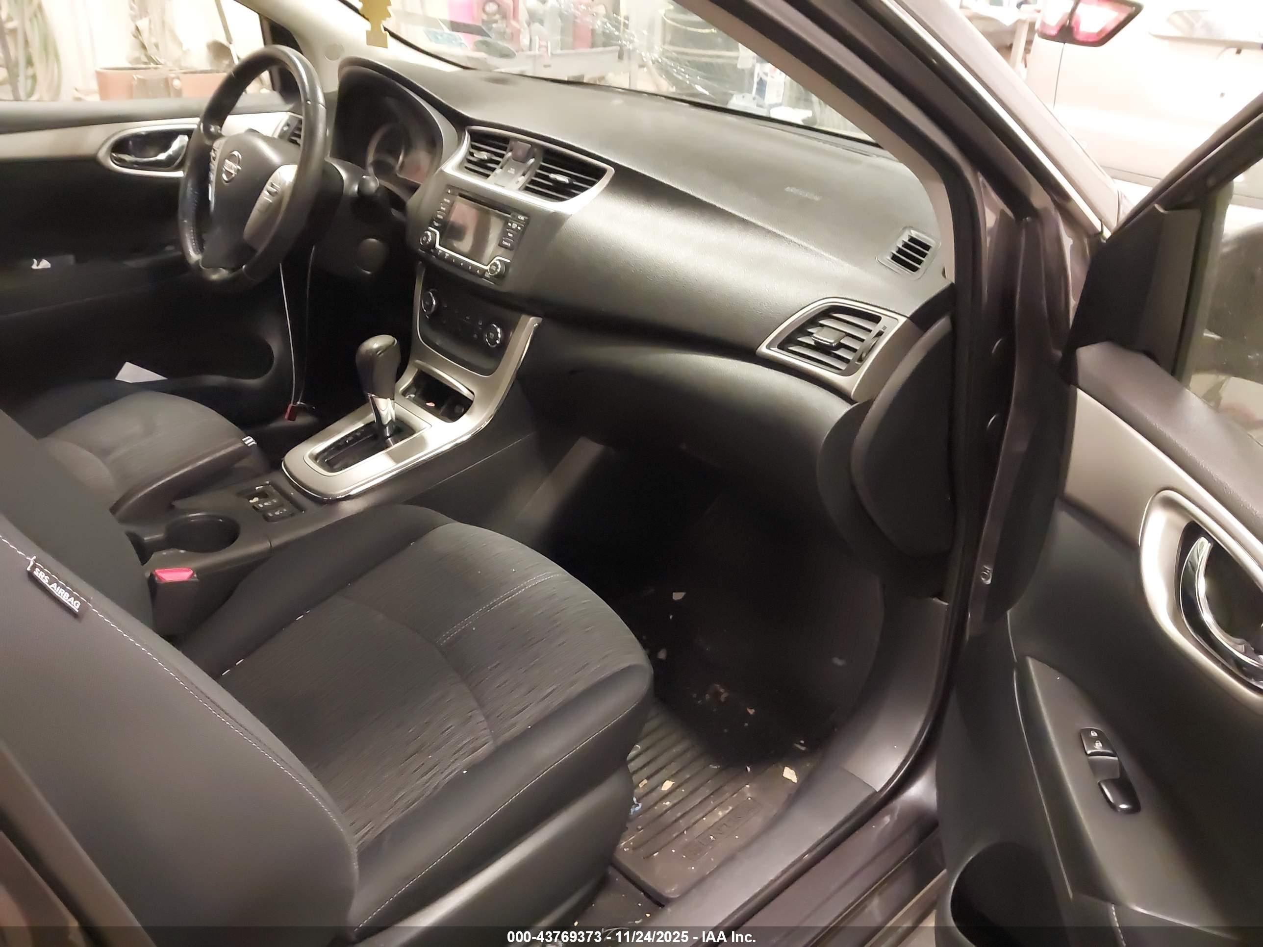 NISSAN SENTRA image 5