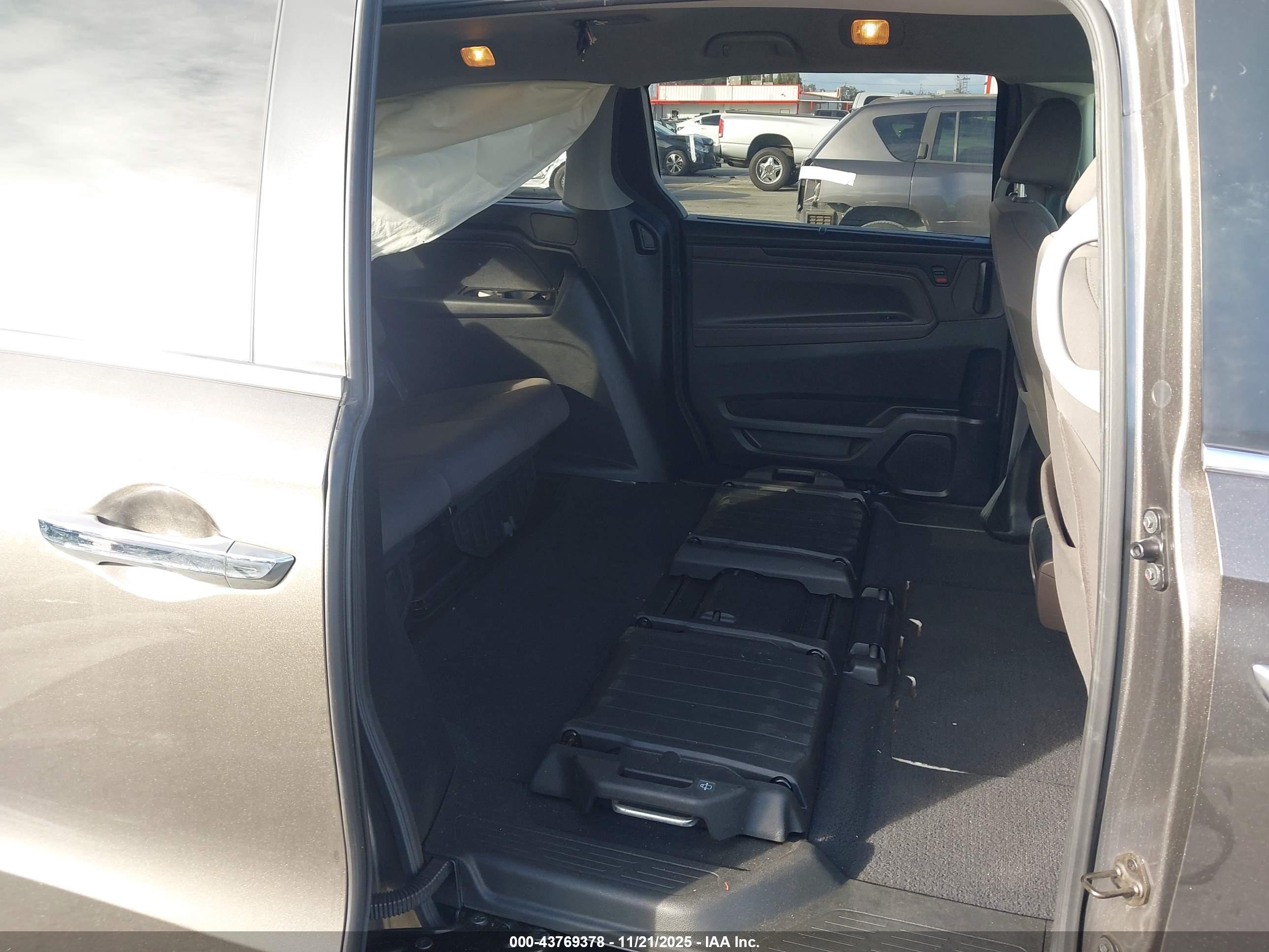 HONDA ODYSSEY image 8